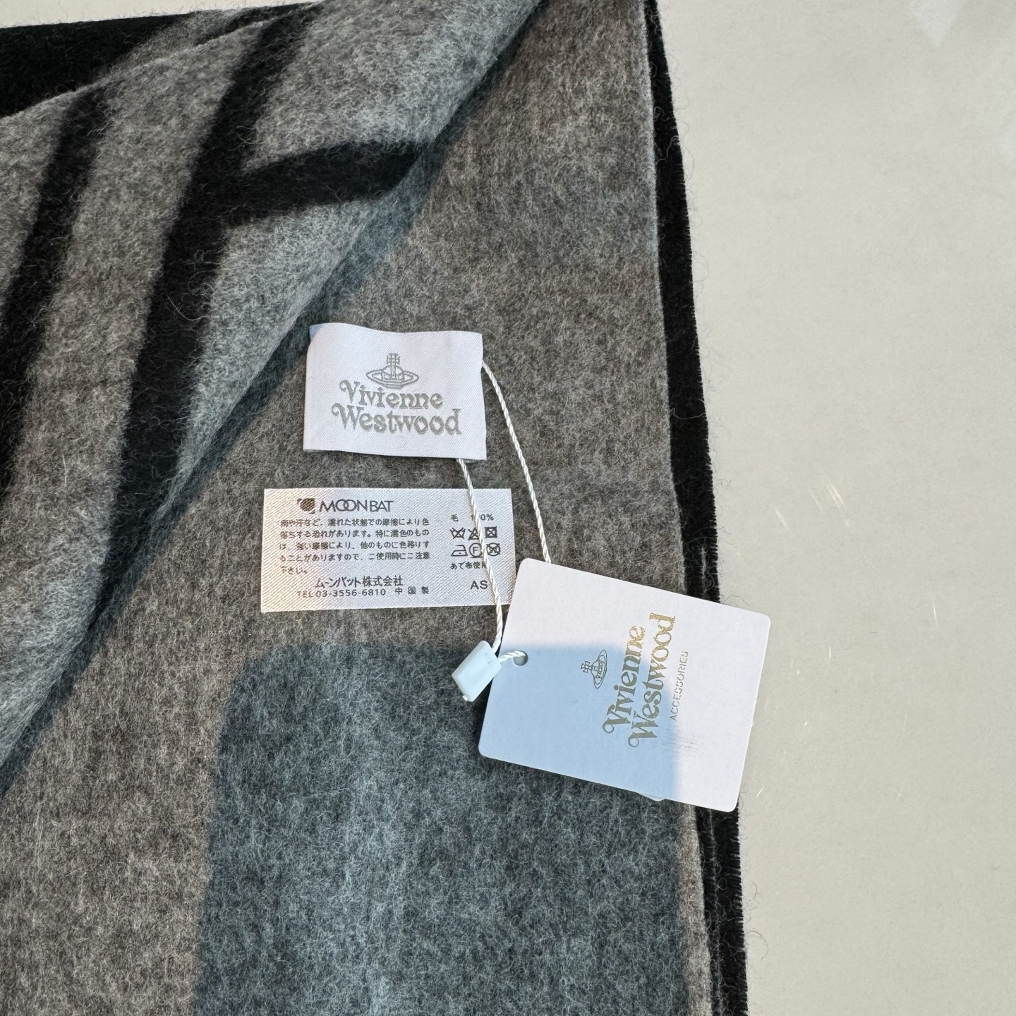 💟高品质到货！ 西太后超美新款双面围巾！超级推荐入手！质感好货！据说超难买哦！！做工非常精致，很有分量，