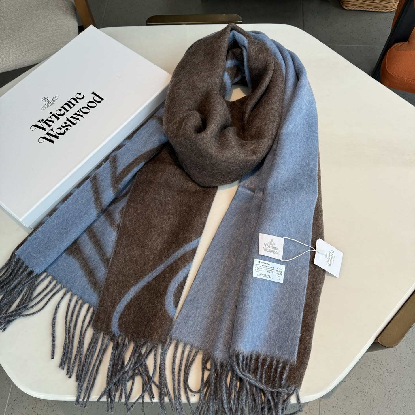 💟高品质到货！ 西太后超美新款双面围巾！超级推荐入手！质感好货！据说超难买哦！！做工非常精致，很有分量，