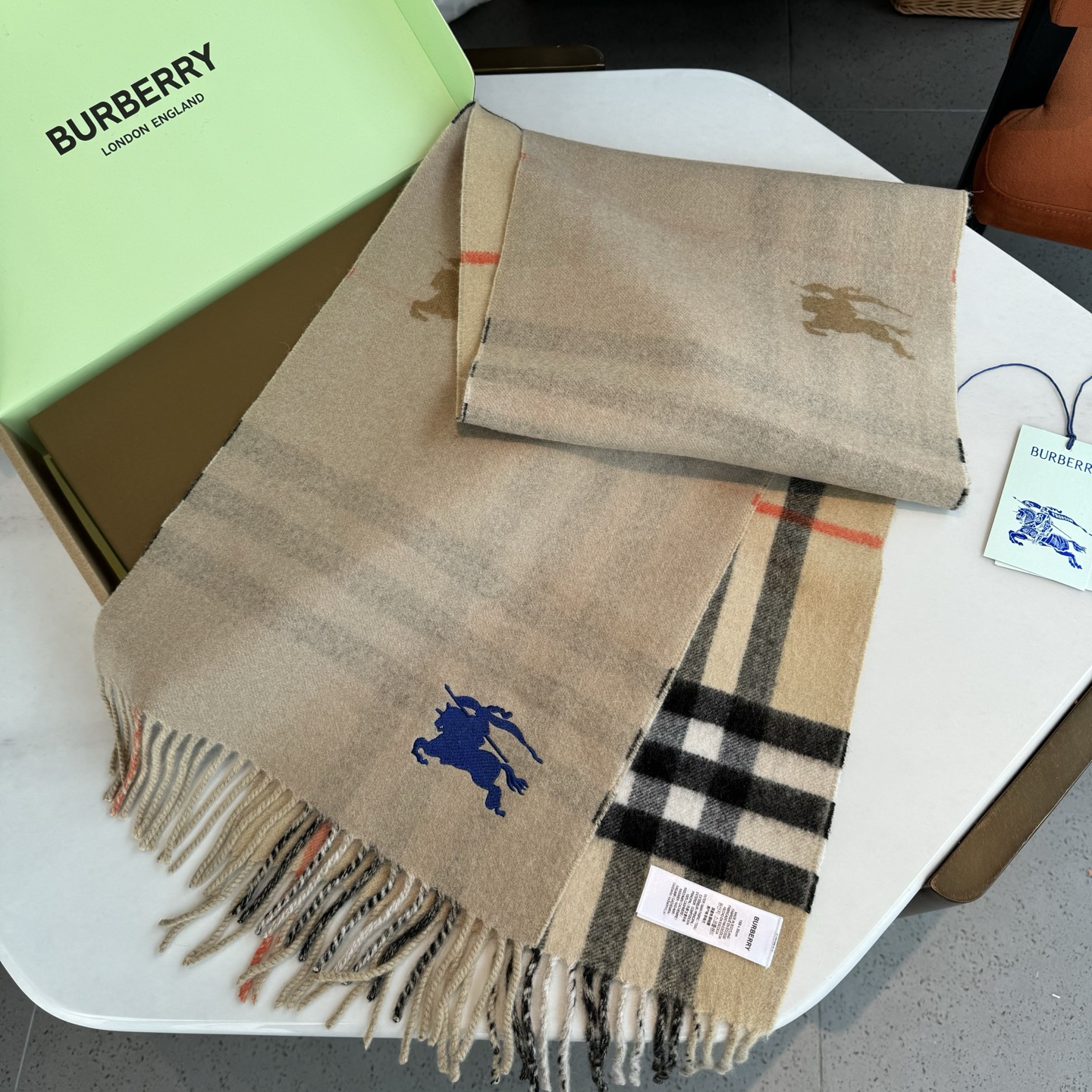 💨顶级高端货现货发行⚠️🎀💟巴宝莉专柜超爆万年款✨【经典长巾】羊绒围巾✨品质手感好到不行‼️100%顶级