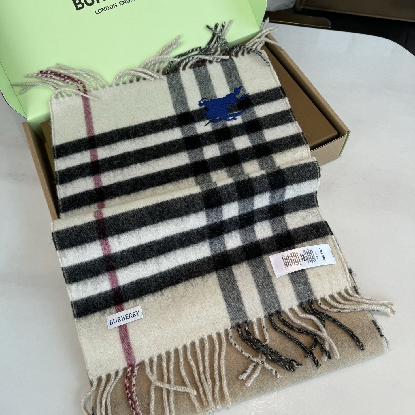 💨顶级高端货现货发行⚠️🎀💟巴宝莉专柜超爆万年款✨【经典长巾】羊绒围巾✨品质手感好到不行‼️100%顶级