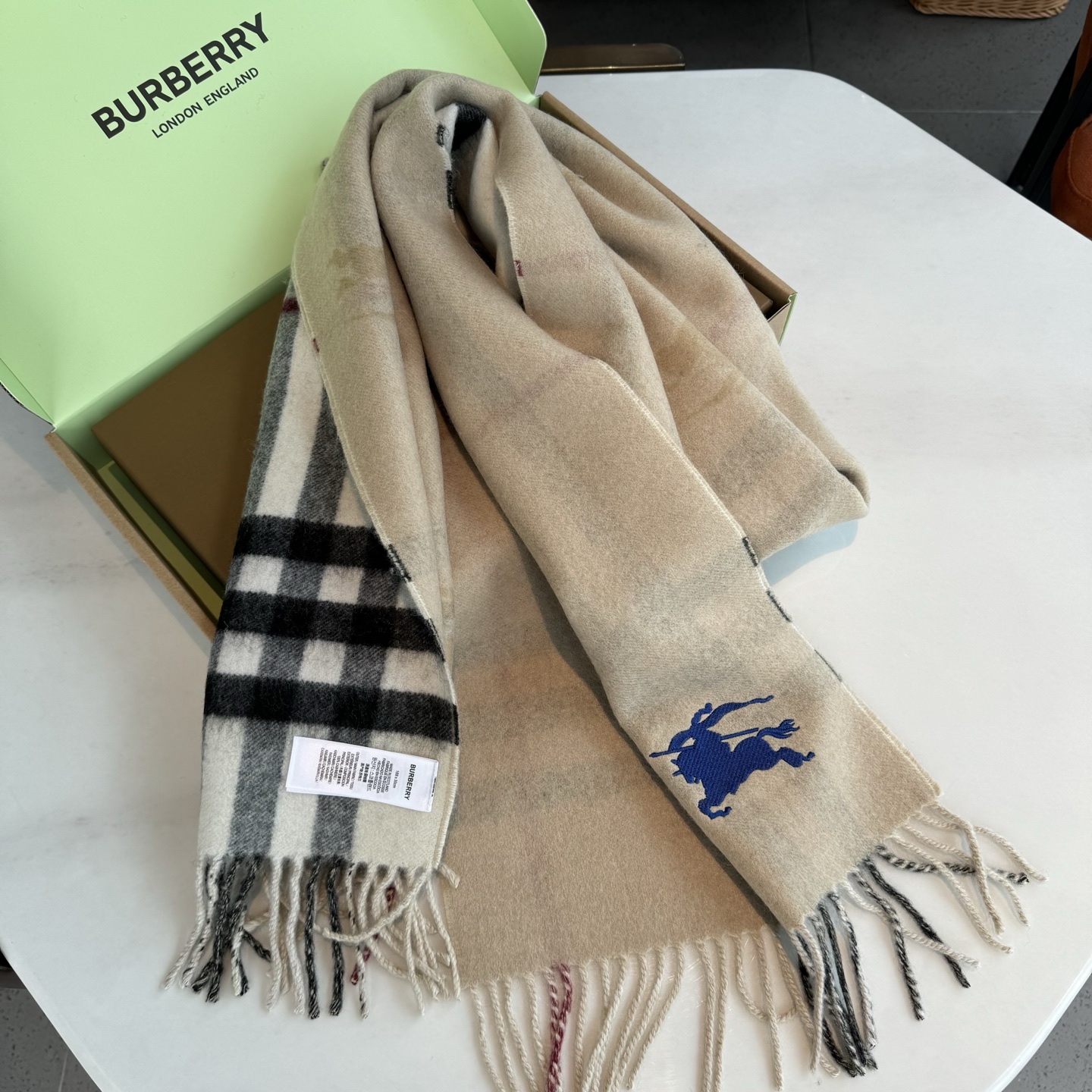 💨顶级高端货现货发行⚠️🎀💟巴宝莉专柜超爆万年款✨【经典长巾】羊绒围巾✨品质手感好到不行‼️100%顶级