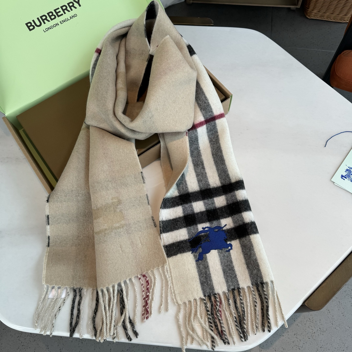 💨顶级高端货现货发行⚠️🎀💟巴宝莉专柜超爆万年款✨【经典长巾】羊绒围巾✨品质手感好到不行‼️100%顶级