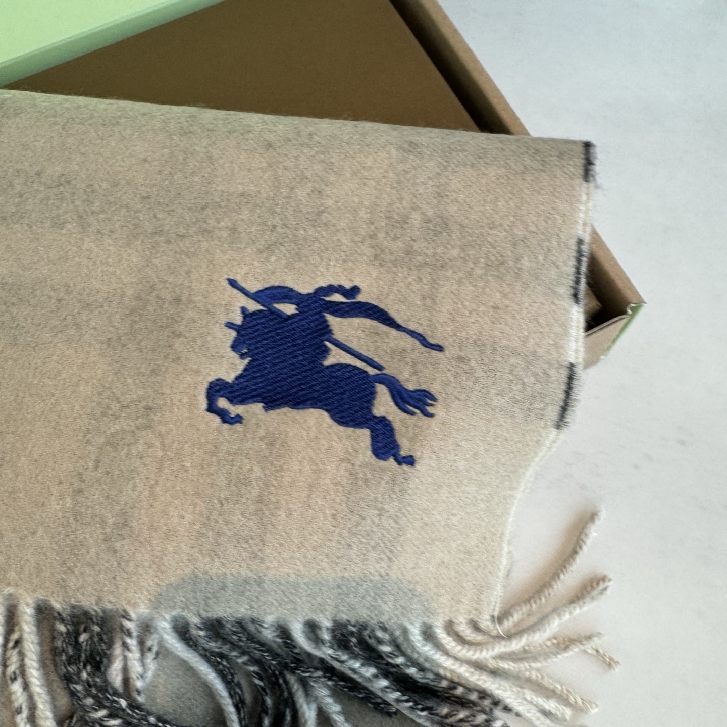 💨顶级高端货现货发行⚠️🎀💟巴宝莉专柜超爆万年款✨【经典长巾】羊绒围巾✨品质手感好到不行‼️100%顶级