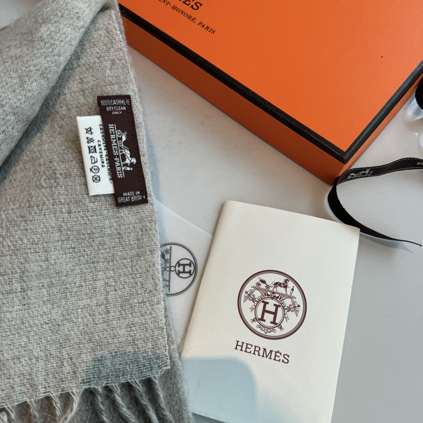 👑👑 HERMES【爱马仕】2025 ❗️巴黎时装展商务男士女士通用双面羊绒披肩。代工厂臻选上乘的超细羊