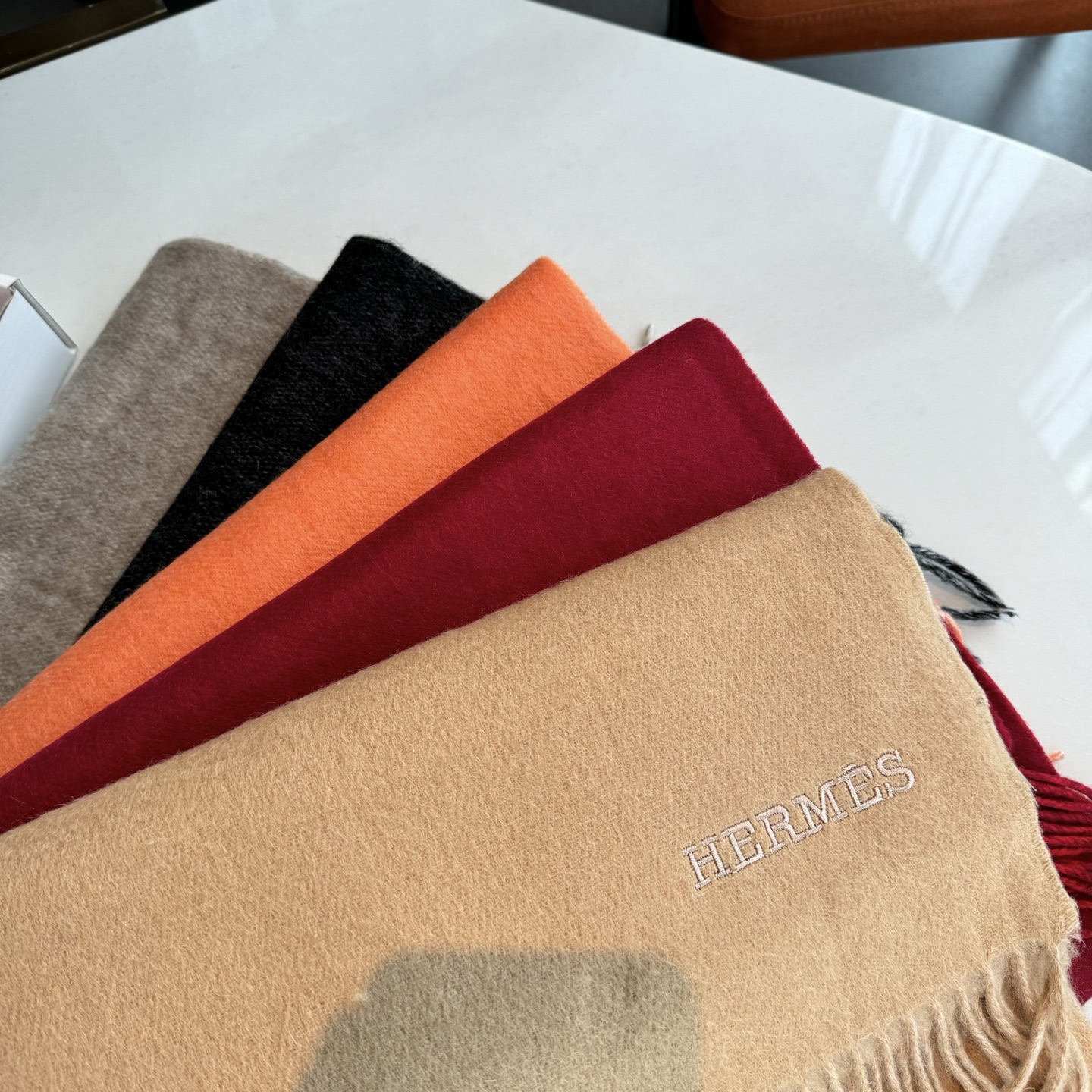👑👑 HERMES【爱马仕】2025 ❗️巴黎时装展商务男士女士通用双面羊绒披肩。代工厂臻选上乘的超细羊