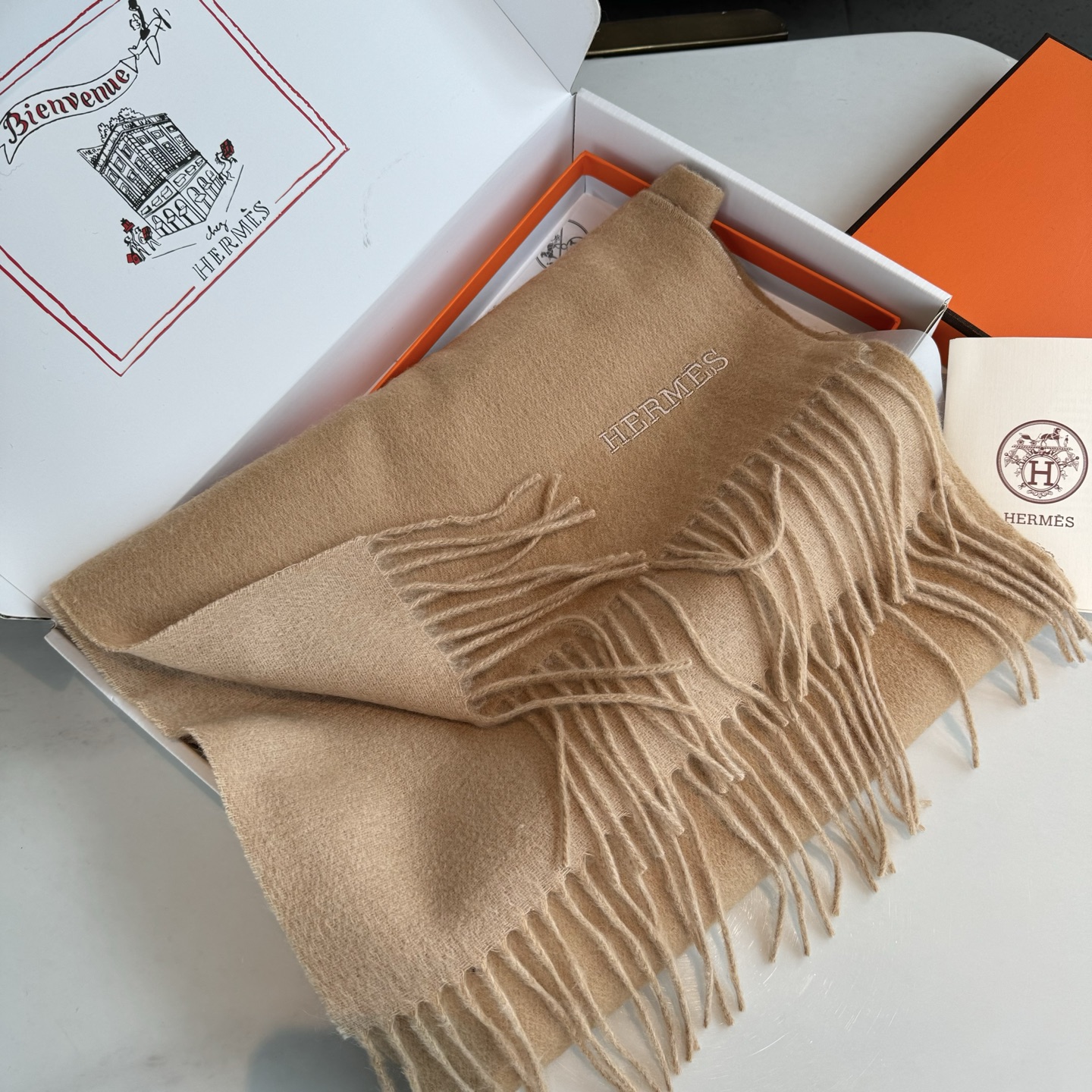 👑👑 HERMES【爱马仕】2024 ❗️巴黎时装展商务男士女士通用双面羊绒披肩。代工厂臻选上乘的超细羊