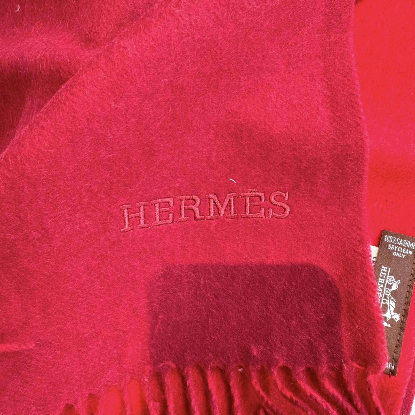 👑👑 HERMES【爱马仕】2025 ❗️巴黎时装展商务男士女士通用双面羊绒披肩。代工厂臻选上乘的超细羊