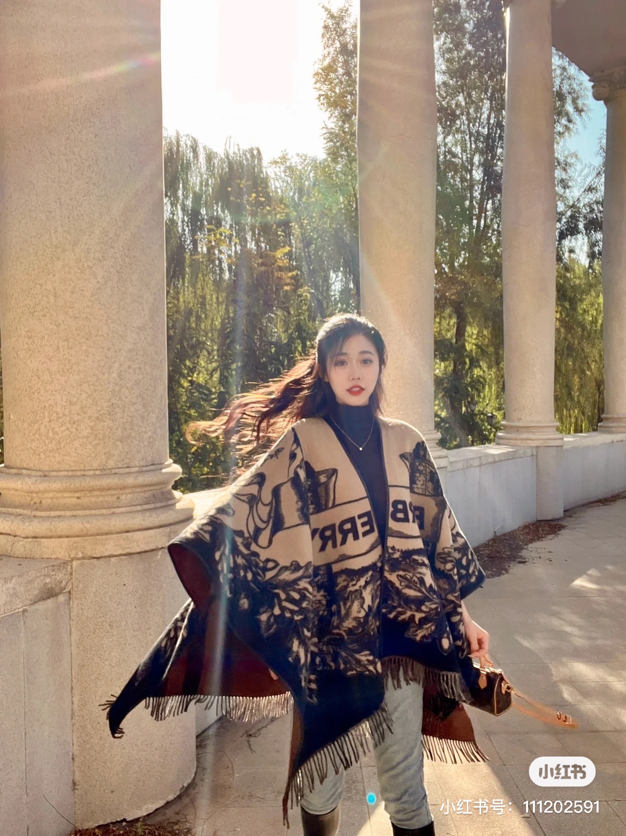 高版本burberry最新款骑士战马双面提花披肩斗篷‼️经典中的经典.❗️❗️介绍这款AB面效果很难织造