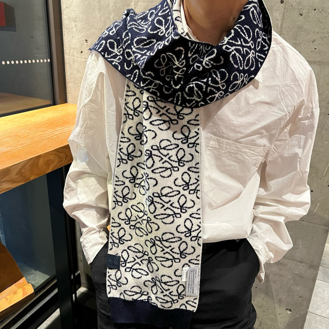 LOEWE原单❗️重磅推荐‼️2025新款针织围巾 男女同款❗️✨✨低调的奢侈感❗️极品柔美精英高手级别