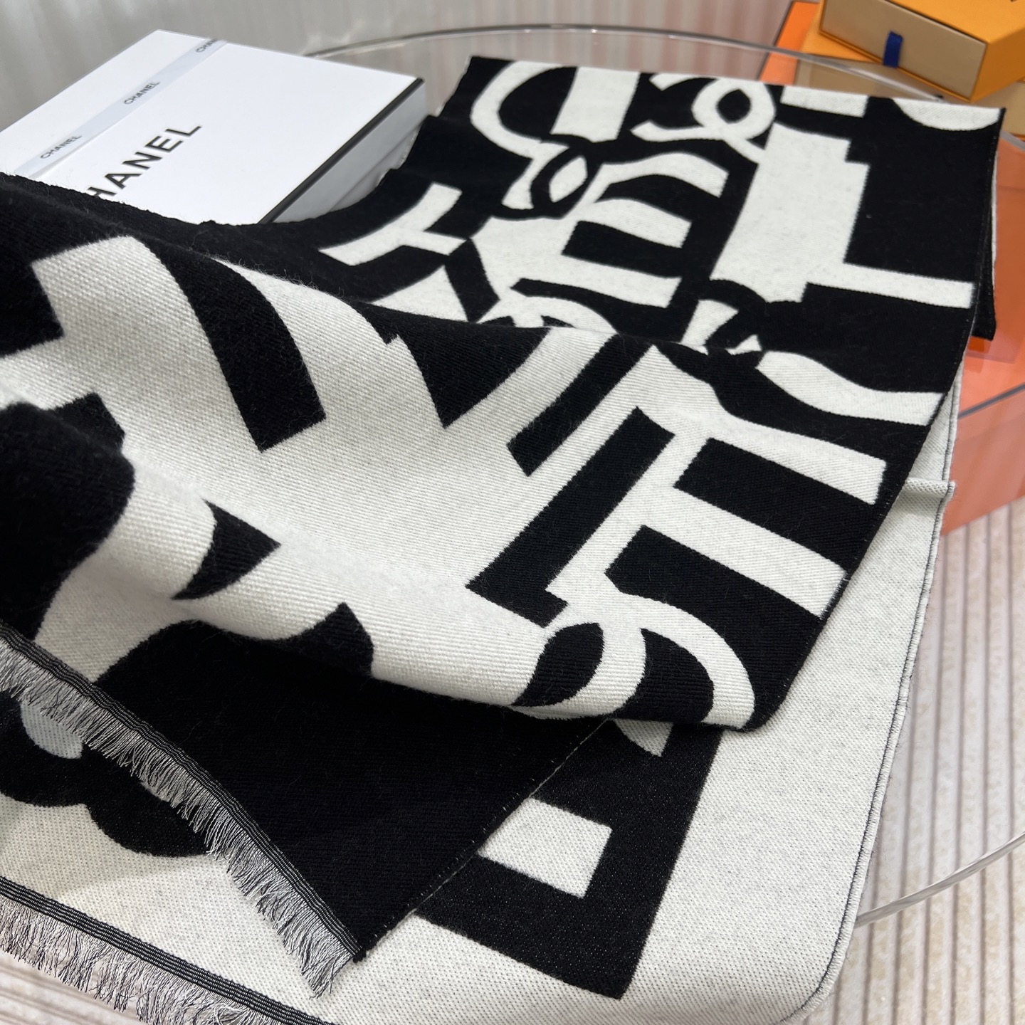 小香专柜最新款💨火爆来袭💥🎊顶级双层色织工艺。此工艺只有纯正代工厂才有的工艺‼️专柜原版紫外线加热感应双