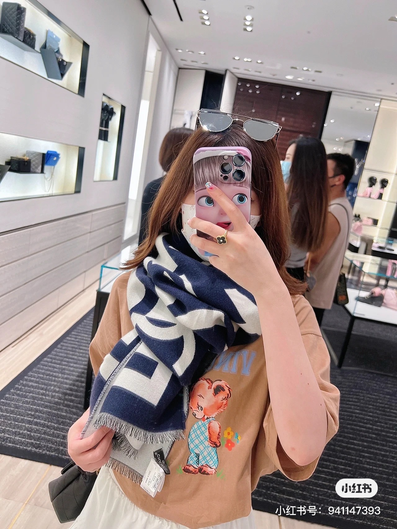 小香专柜最新款💨火爆来袭💥🎊顶级双层色织工艺。此工艺只有纯正代工厂才有的工艺‼️专柜原版紫外线加热感应双