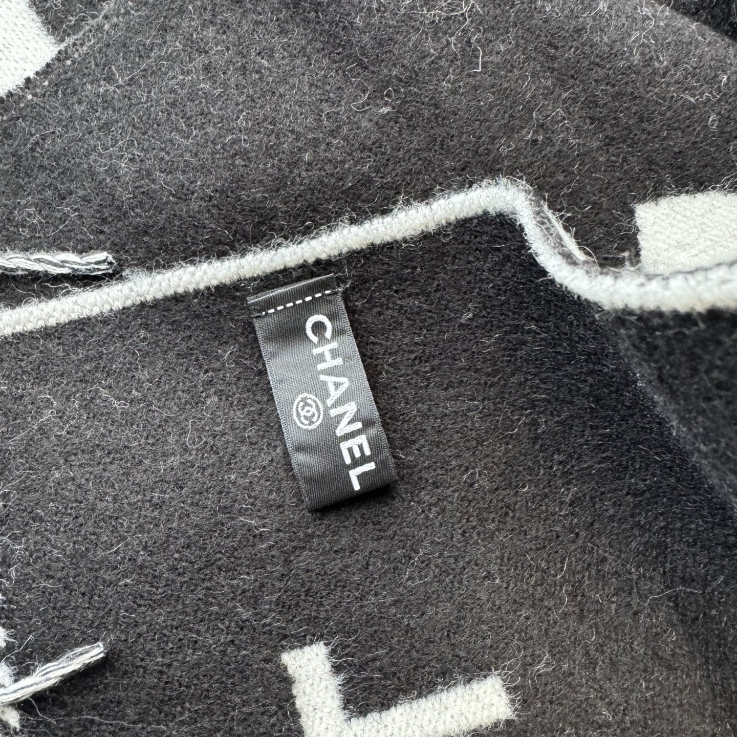 🆕CHANEL香奈儿24B三色齐，2024新款羊毛围巾🧣原版工艺专柜购入打版，1:1复刻，商标吊牌齐全‼