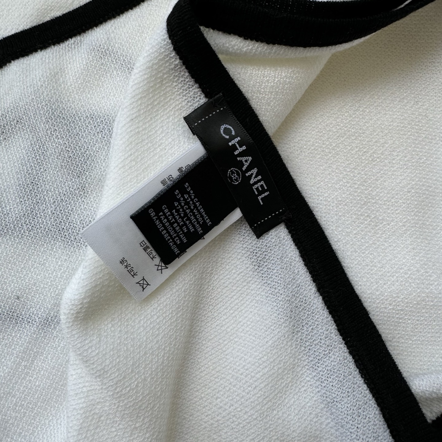 普通款到货 ❤️不要问我为什么贵 👇看品质‼️‼️‼️Chanel 小香薄款丝绒长巾（吴昕 、古力娜扎同