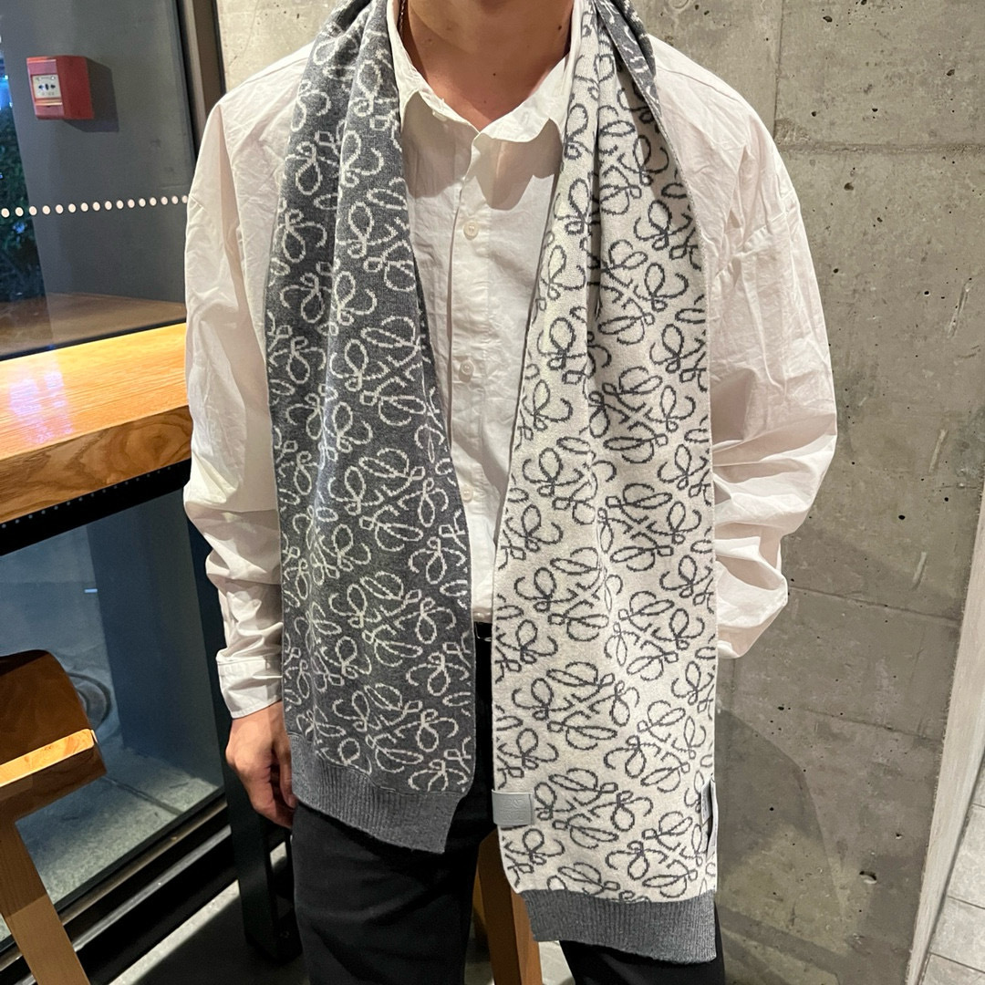 LOEWE原单❗️重磅推荐‼️2025新款针织围巾 男女同款❗️✨✨低调的奢侈感❗️极品柔美精英高手级别