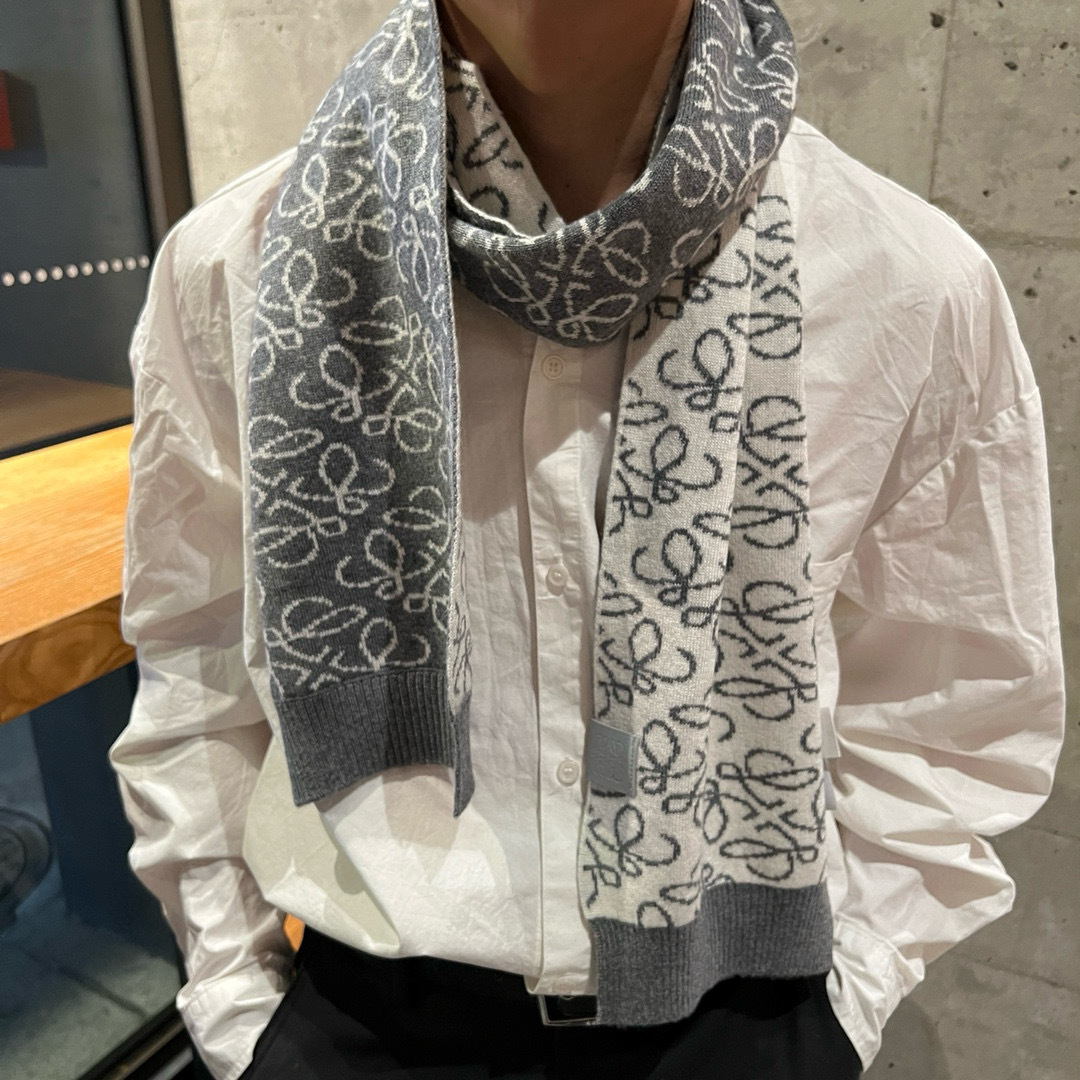 LOEWE原单❗️重磅推荐‼️2025新款针织围巾 男女同款❗️✨✨低调的奢侈感❗️极品柔美精英高手级别
