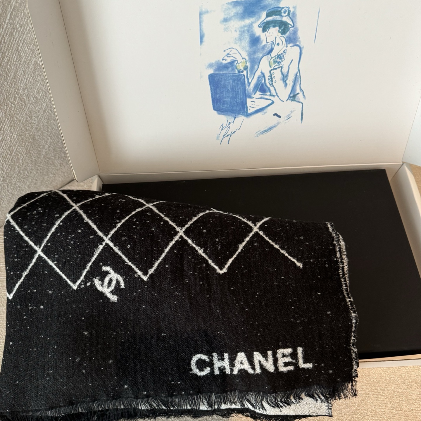 🆕🆕🆕【▪Chanel · 香奈儿难得一见的针织单品，温柔配色，超级迷恋❗️气质低调恬静又不失优雅❗️】