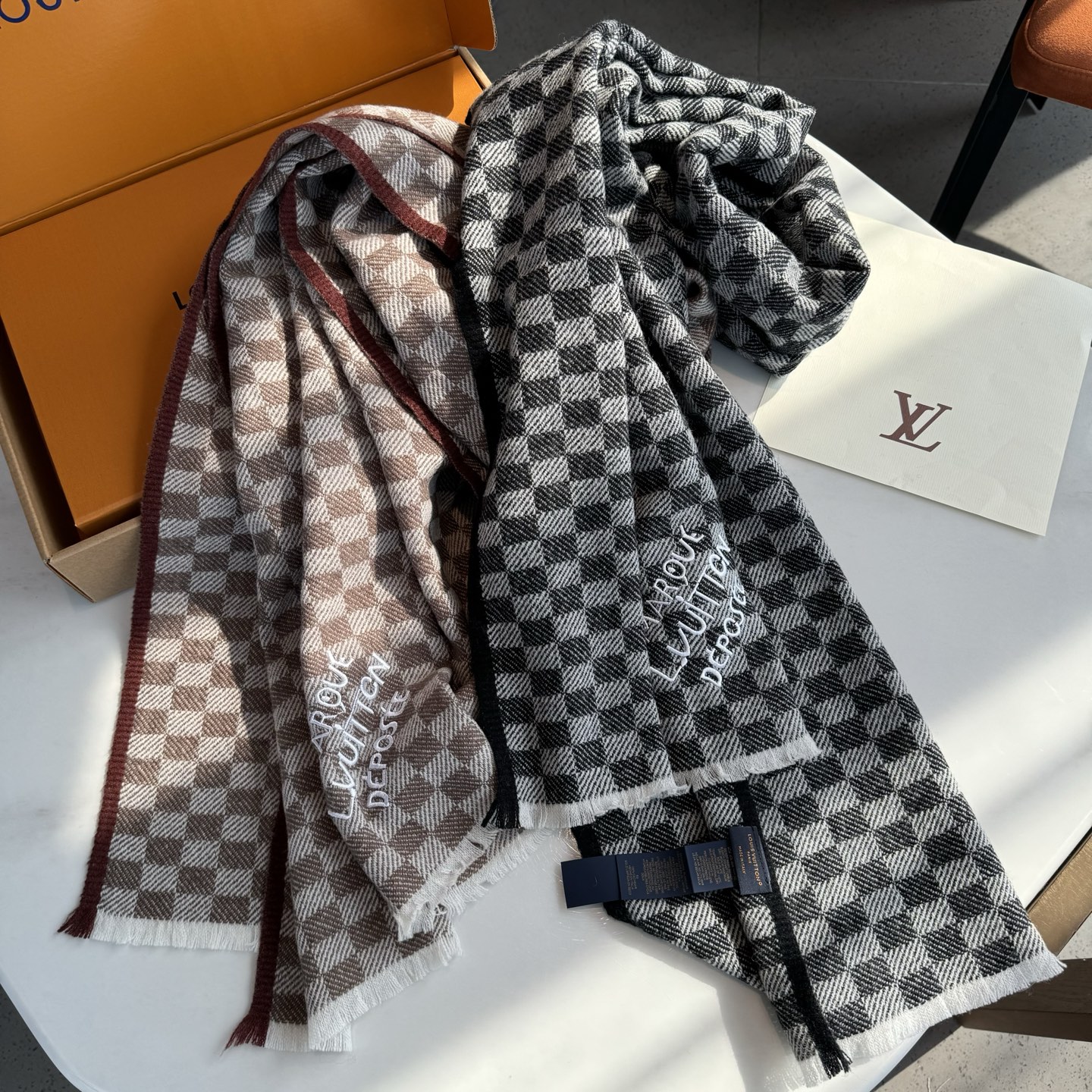 💃💃刺绣 LV 路易斯威登～极品原单【拼色棋盘格长巾】‼️♨️高尖端产物⚠️重磅呈现 ，绝无仅有 史无前