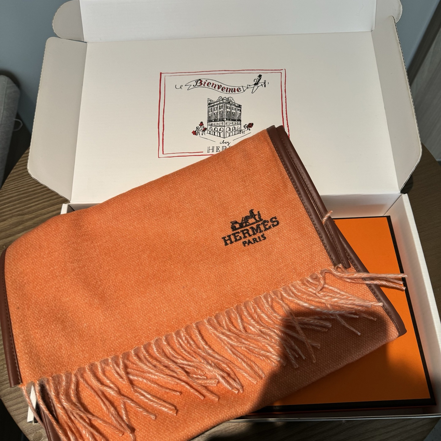 ✨✨【▪️Hermes新款！！男性荷尔蒙的魅力！！！ 】Hermes男士高端羊绒围巾！H真皮刺绣经典马头