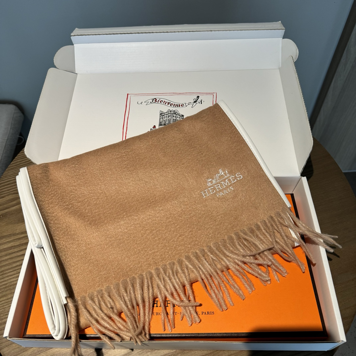 ✨✨【▪️Hermes新款！！男性荷尔蒙的魅力！！！ 】Hermes男士高端羊绒围巾！H真皮刺绣经典马头