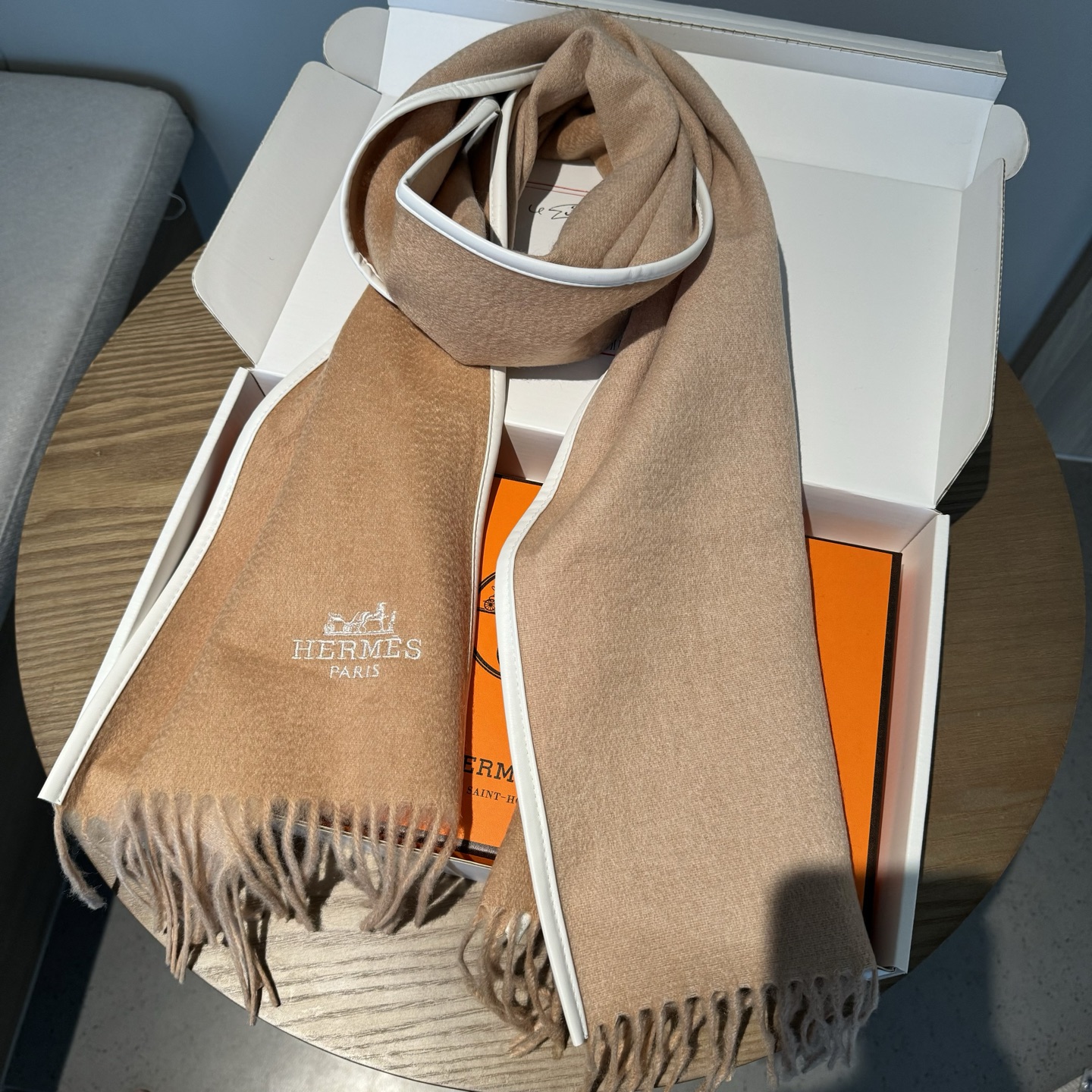 ✨✨【▪️Hermes新款！！男性荷尔蒙的魅力！！！ 】Hermes男士高端羊绒围巾！H真皮刺绣经典马头