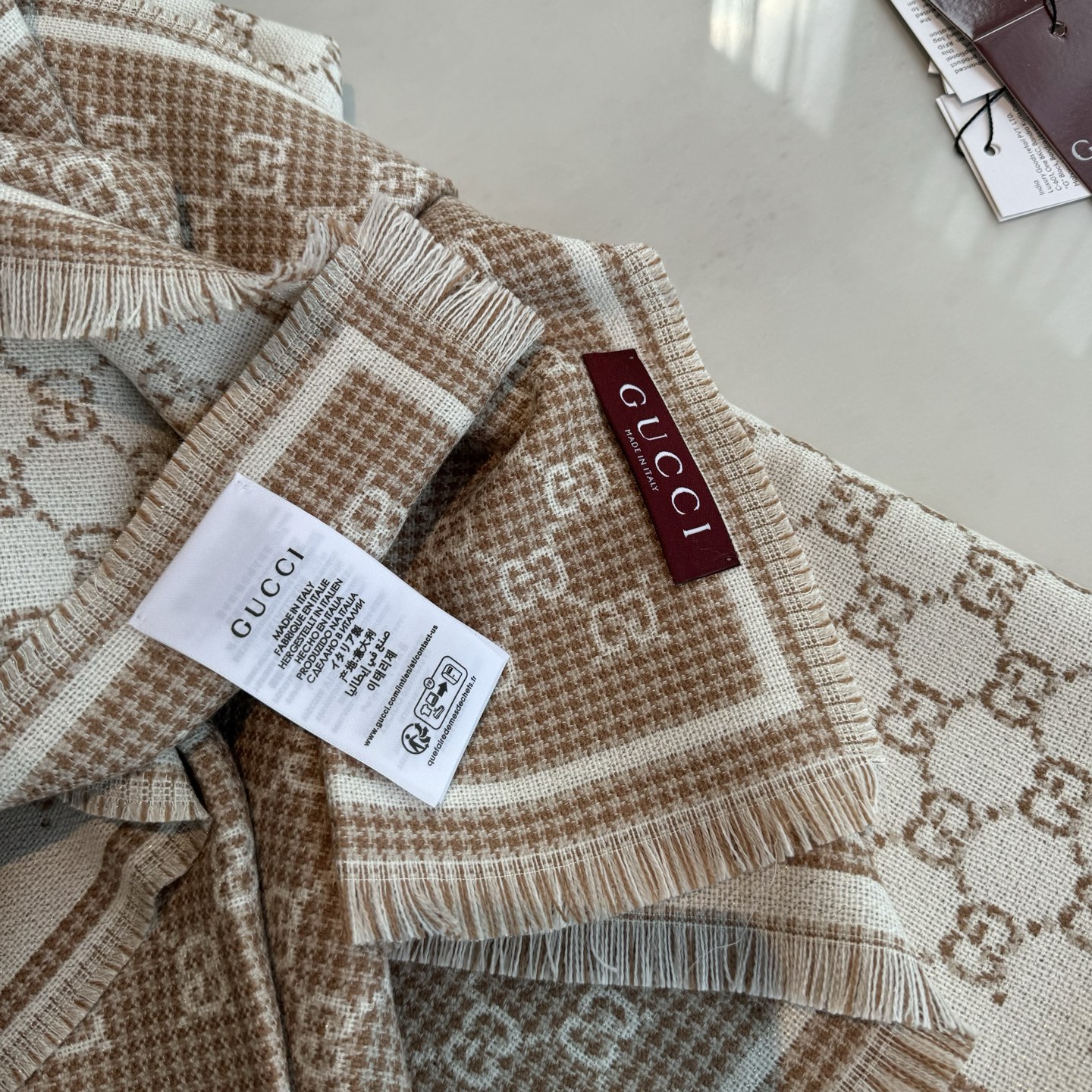 Gucci25新款金线编织围巾，很多细闪细闪的细节GUCCI【25新款GG羊毛围巾]GG羊毛围巾2025