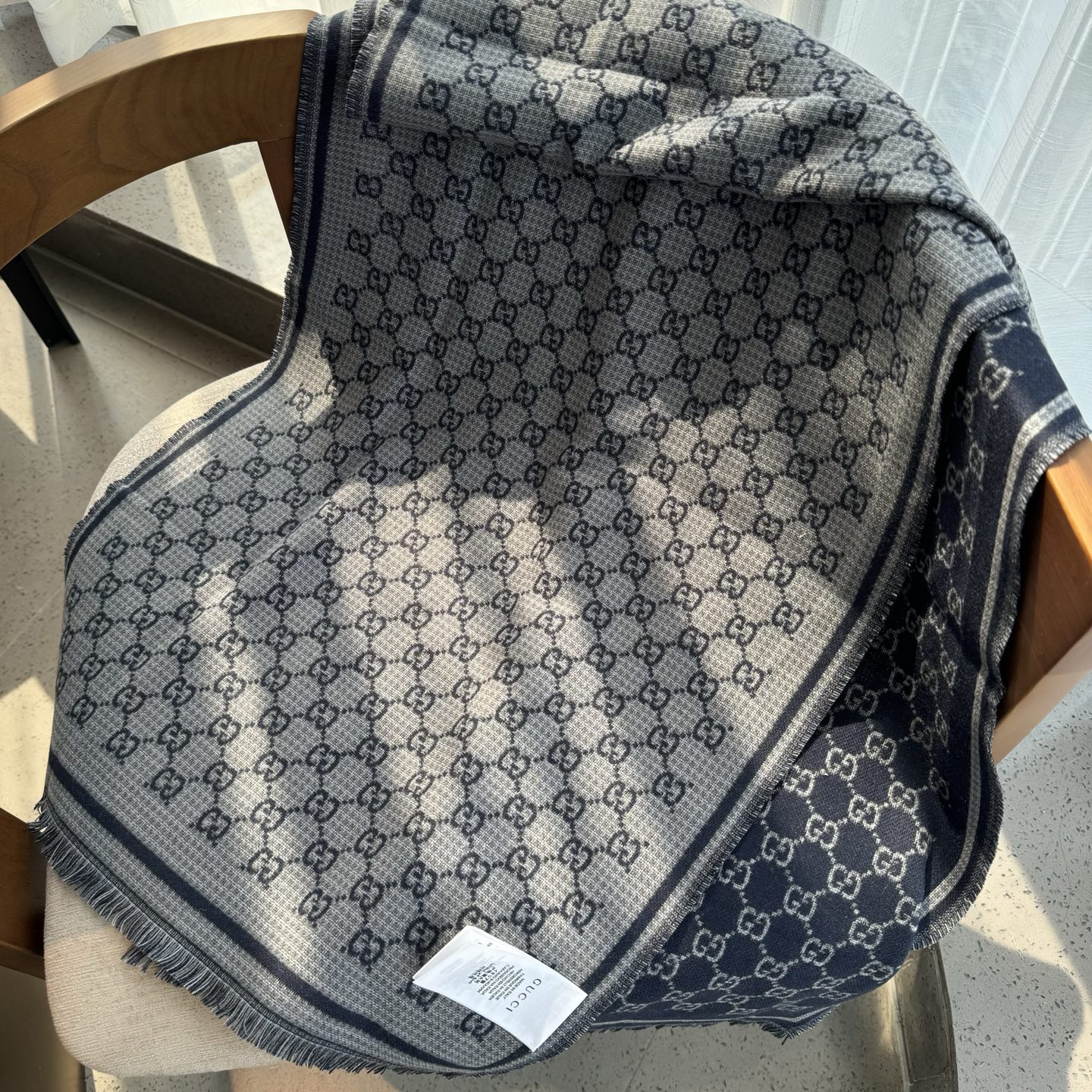 Gucci25新款金线编织围巾，很多细闪细闪的细节GUCCI【25新款GG羊毛围巾]GG羊毛围巾2025