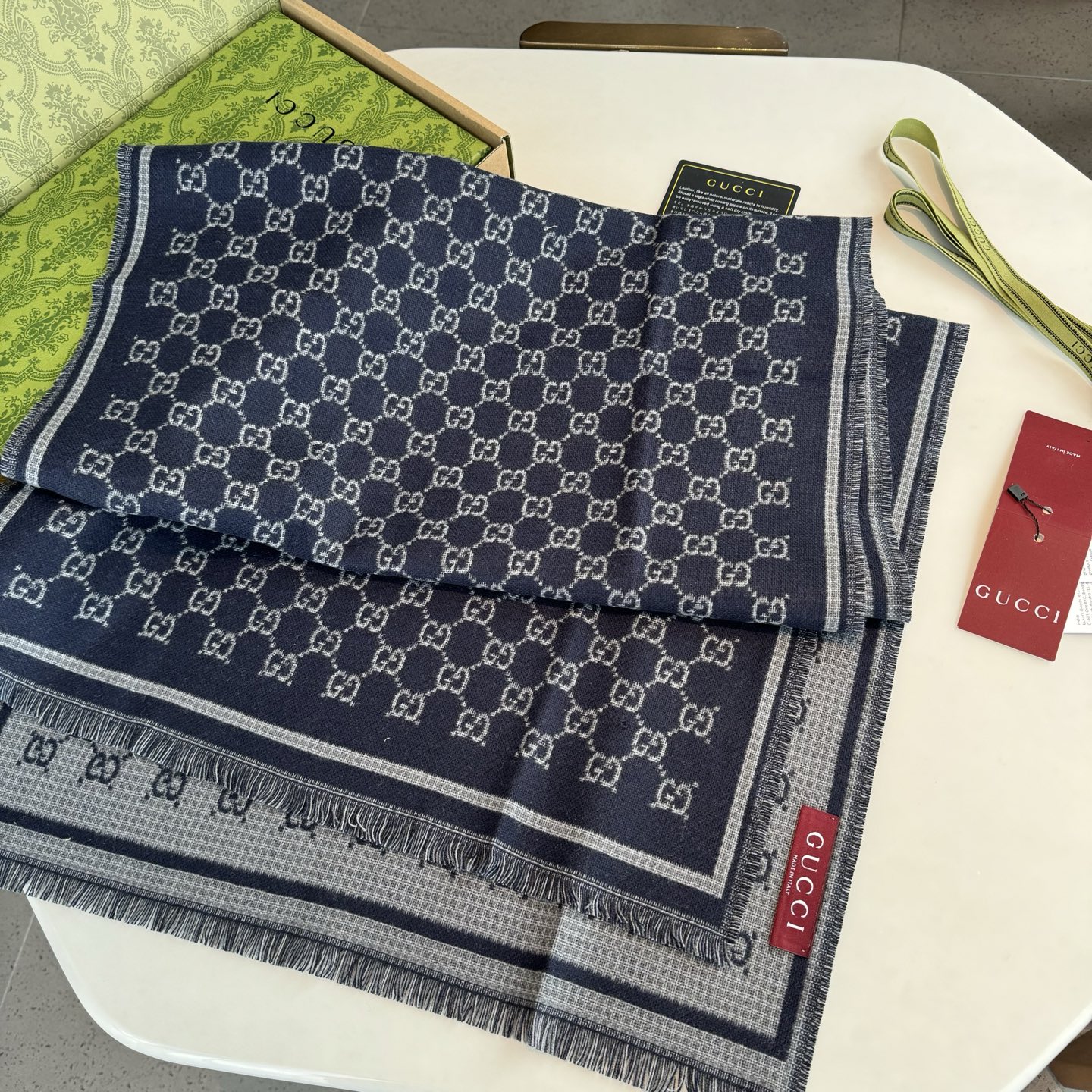 Gucci25新款金线编织围巾，很多细闪细闪的细节GUCCI【25新款GG羊毛围巾]GG羊毛围巾2025