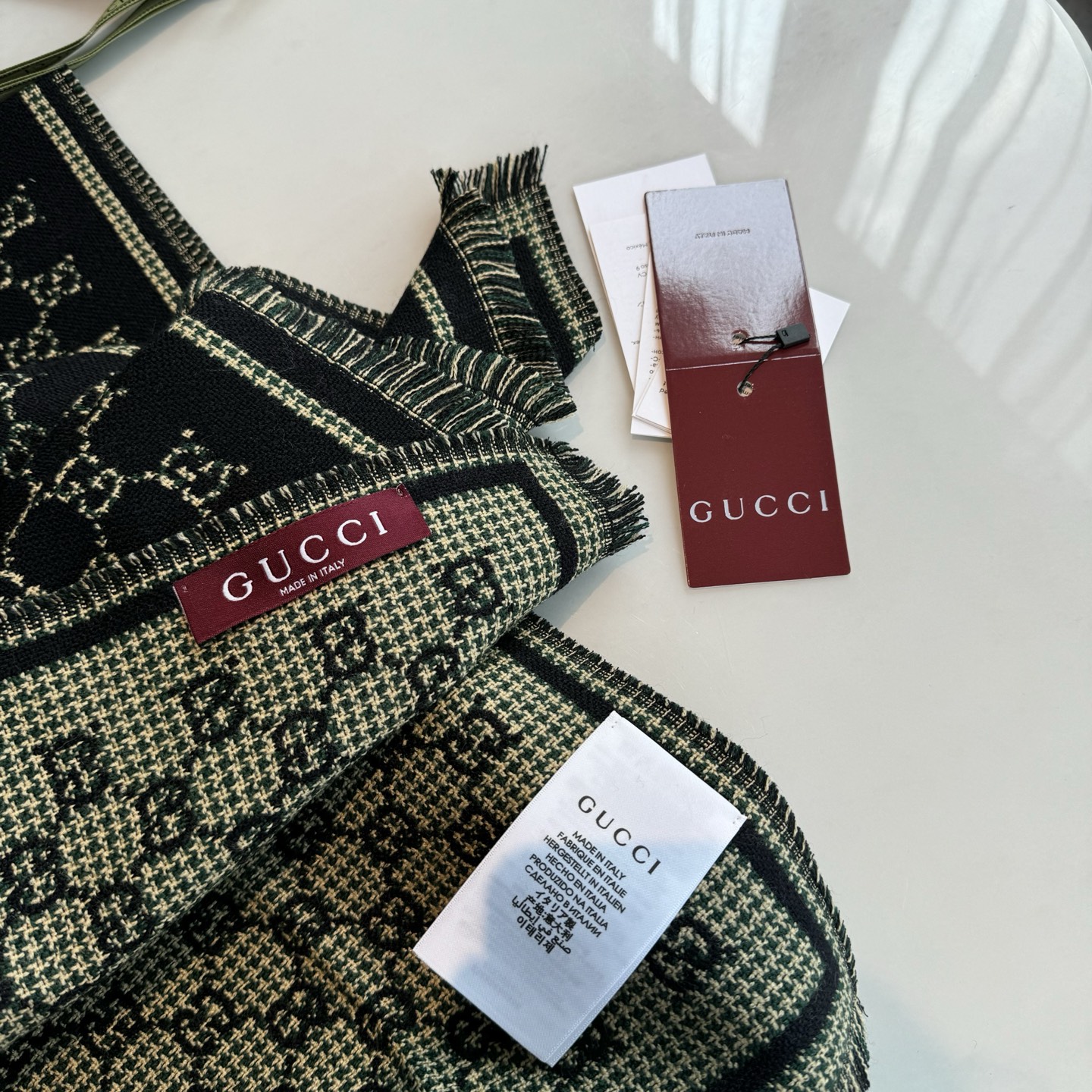 Gucci25新款金线编织围巾，很多细闪细闪的细节GUCCI【25新款GG羊毛围巾]GG羊毛围巾2025
