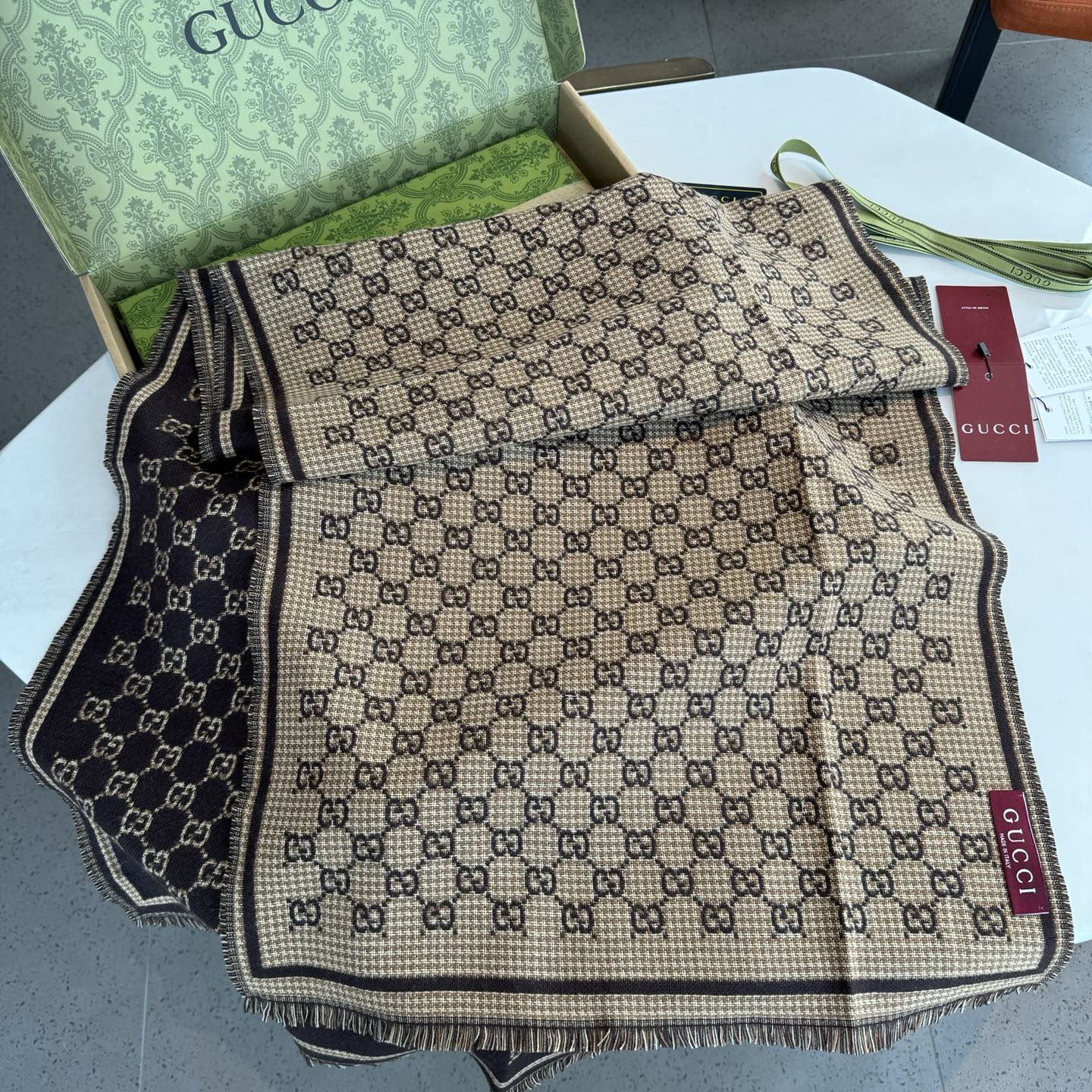 Gucci25新款金线编织围巾，很多细闪细闪的细节GUCCI【25新款GG羊毛围巾]GG羊毛围巾2025