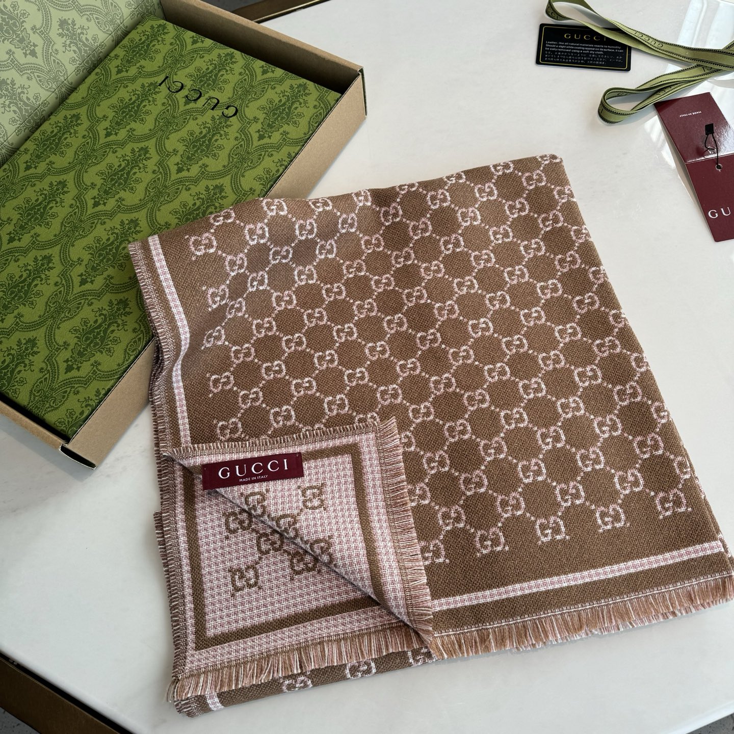 Gucci25新款金线编织围巾，很多细闪细闪的细节GUCCI【25新款GG羊毛围巾]GG羊毛围巾2025