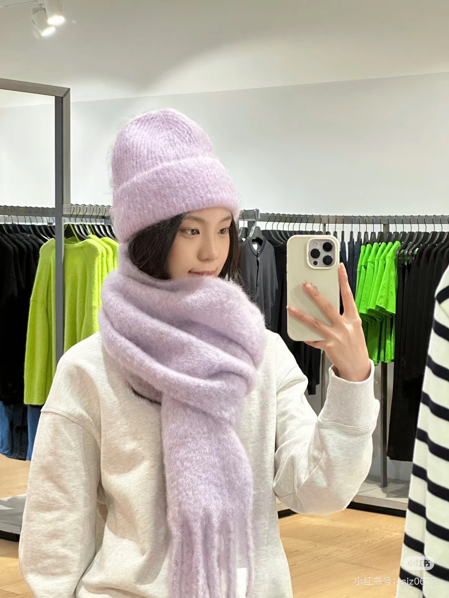 2024小红书最新走火爆款 COS品牌 🪐✨经典大土星马海毛围巾🧣英国时装设计师，时装的朋克之母！时尚潮