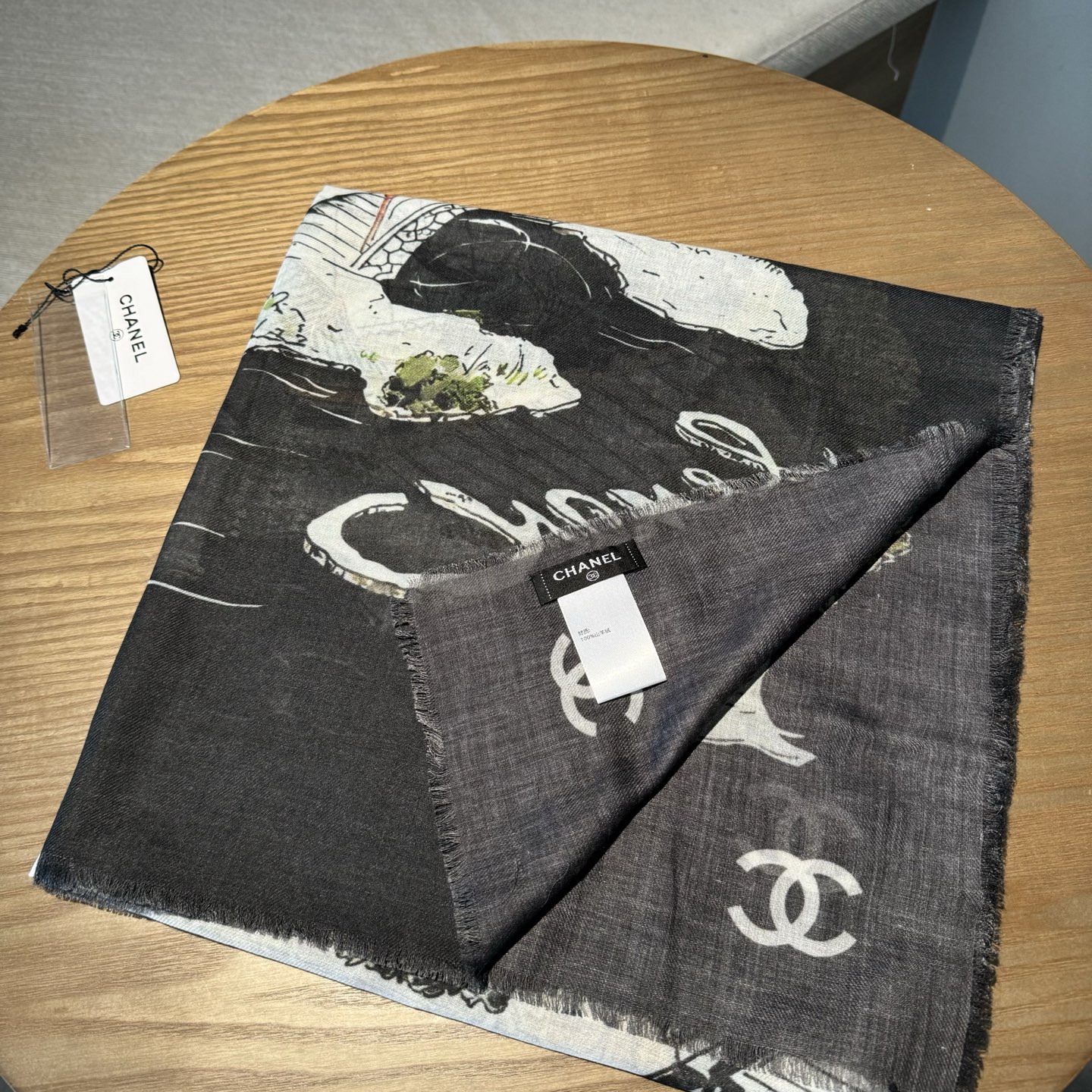 新款现货💖💖140丝绒方巾‼️抢‼️VIP推荐 ‼️下手一定要快【高端 大爱 ‼️纯羊绒 婴儿触感舒服到