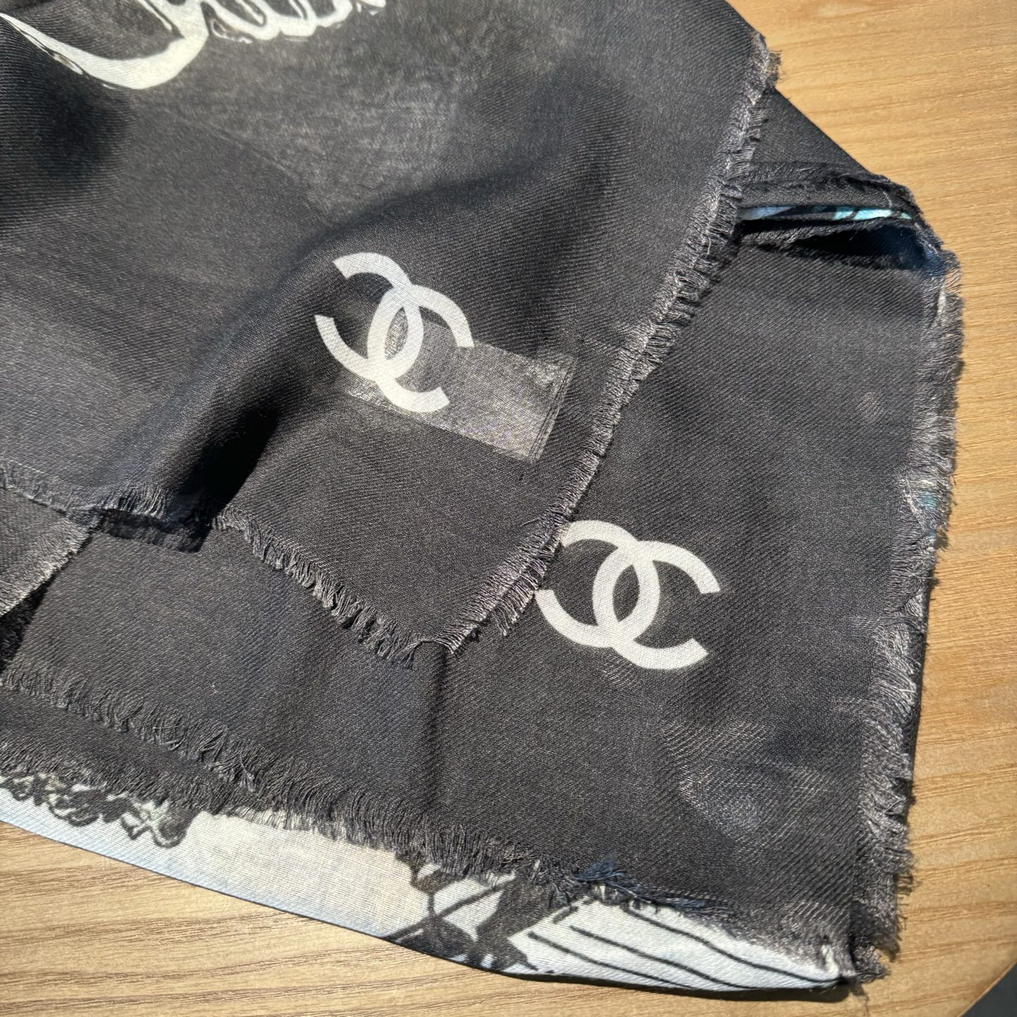 新款现货💖💖140丝绒方巾‼️抢‼️VIP推荐 ‼️下手一定要快【高端 大爱 ‼️纯羊绒 婴儿触感舒服到