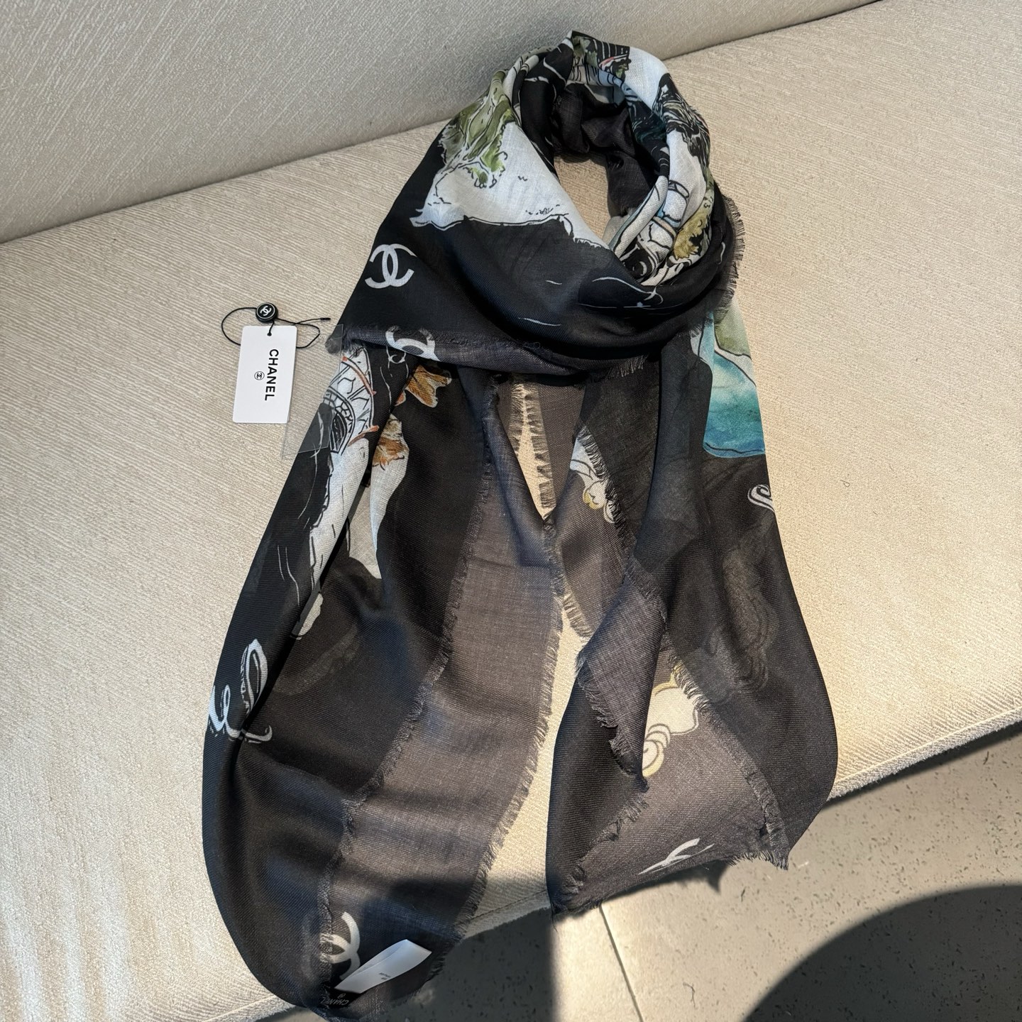 新款现货💖💖140丝绒方巾‼️抢‼️VIP推荐 ‼️下手一定要快【高端 大爱 ‼️纯羊绒 婴儿触感舒服到