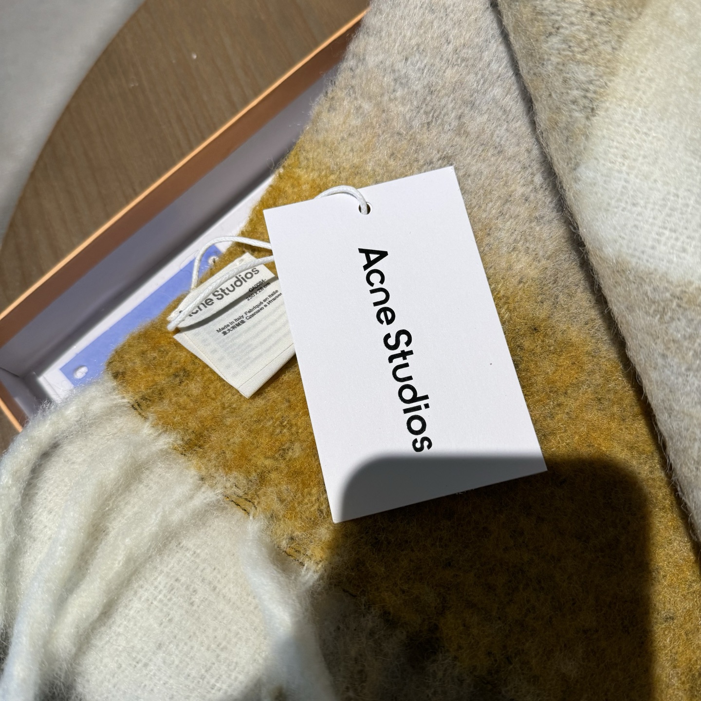 Acne Studios ACNE新款羊驼毛 马海毛彩虹围巾 斯德哥尔摩的温暖色彩 第一眼便爱上