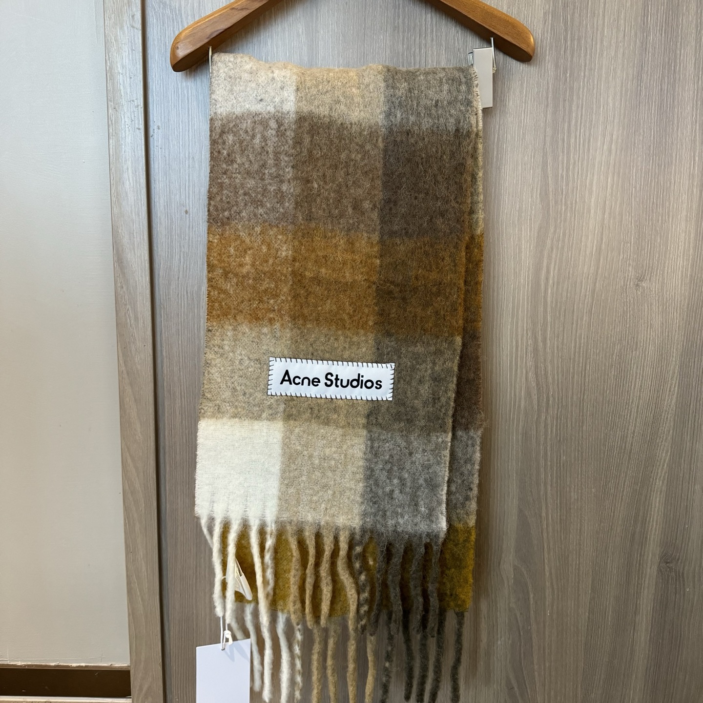 Acne Studios ACNE新款羊驼毛 马海毛彩虹围巾 斯德哥尔摩的温暖色彩 第一眼便爱上