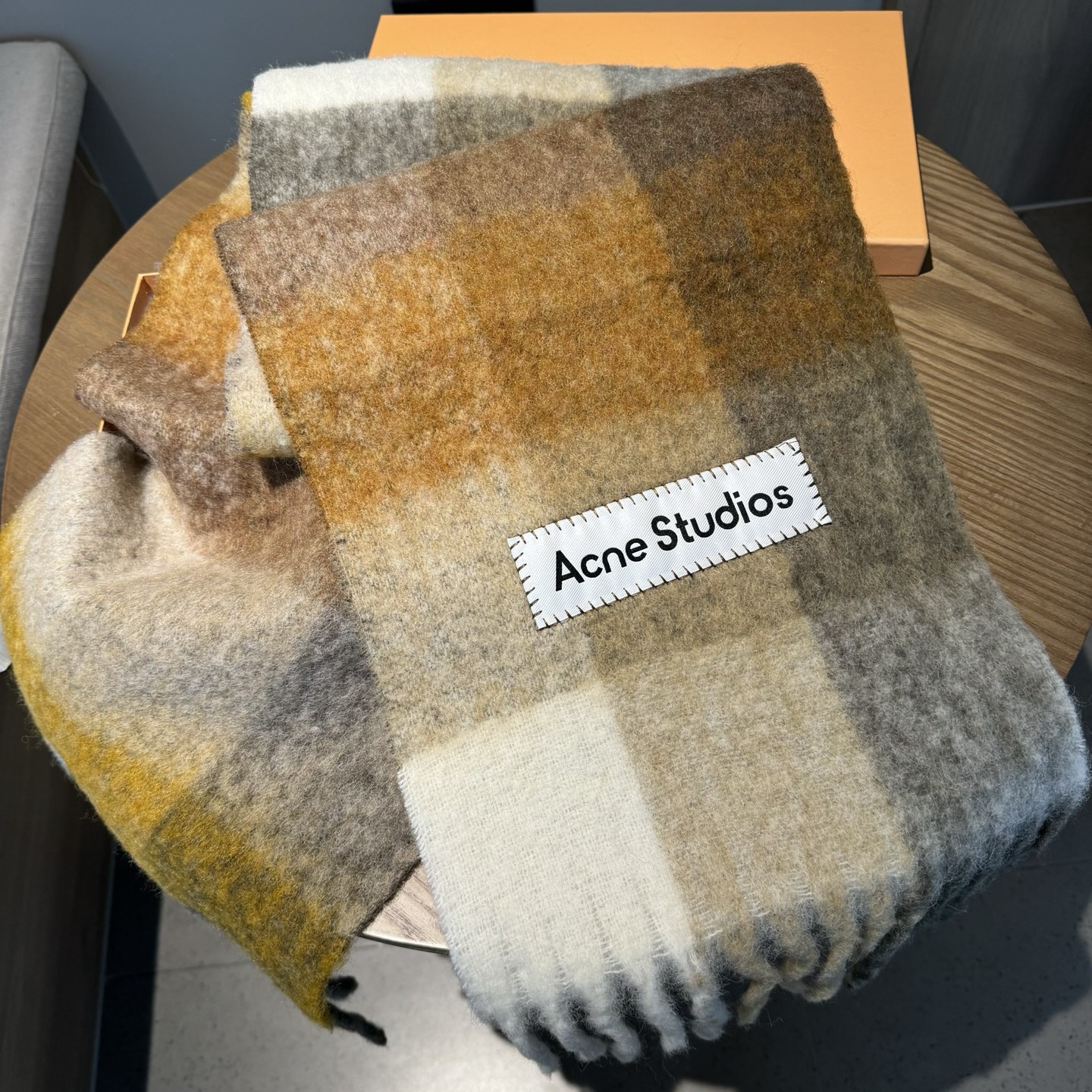 Acne Studios ACNE新款羊驼毛 马海毛彩虹围巾 斯德哥尔摩的温暖色彩 第一眼便爱上
