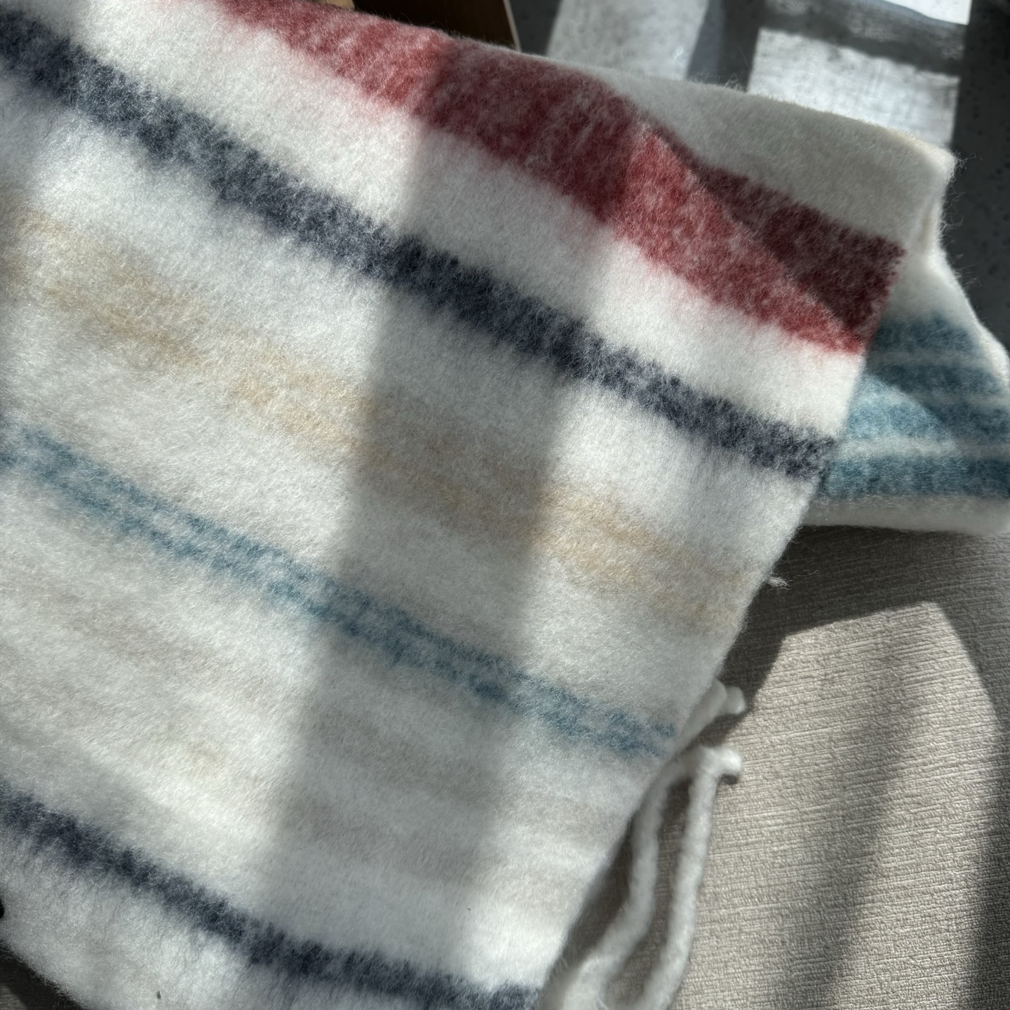 高品质 𝐕𝐢𝐯𝐢𝐞𝐧𝐧𝐞 𝐖𝐞𝐬𝐭𝐰𝐨𝐨𝐝🪐✨经典大土星马海毛围巾 vivienne westwood西