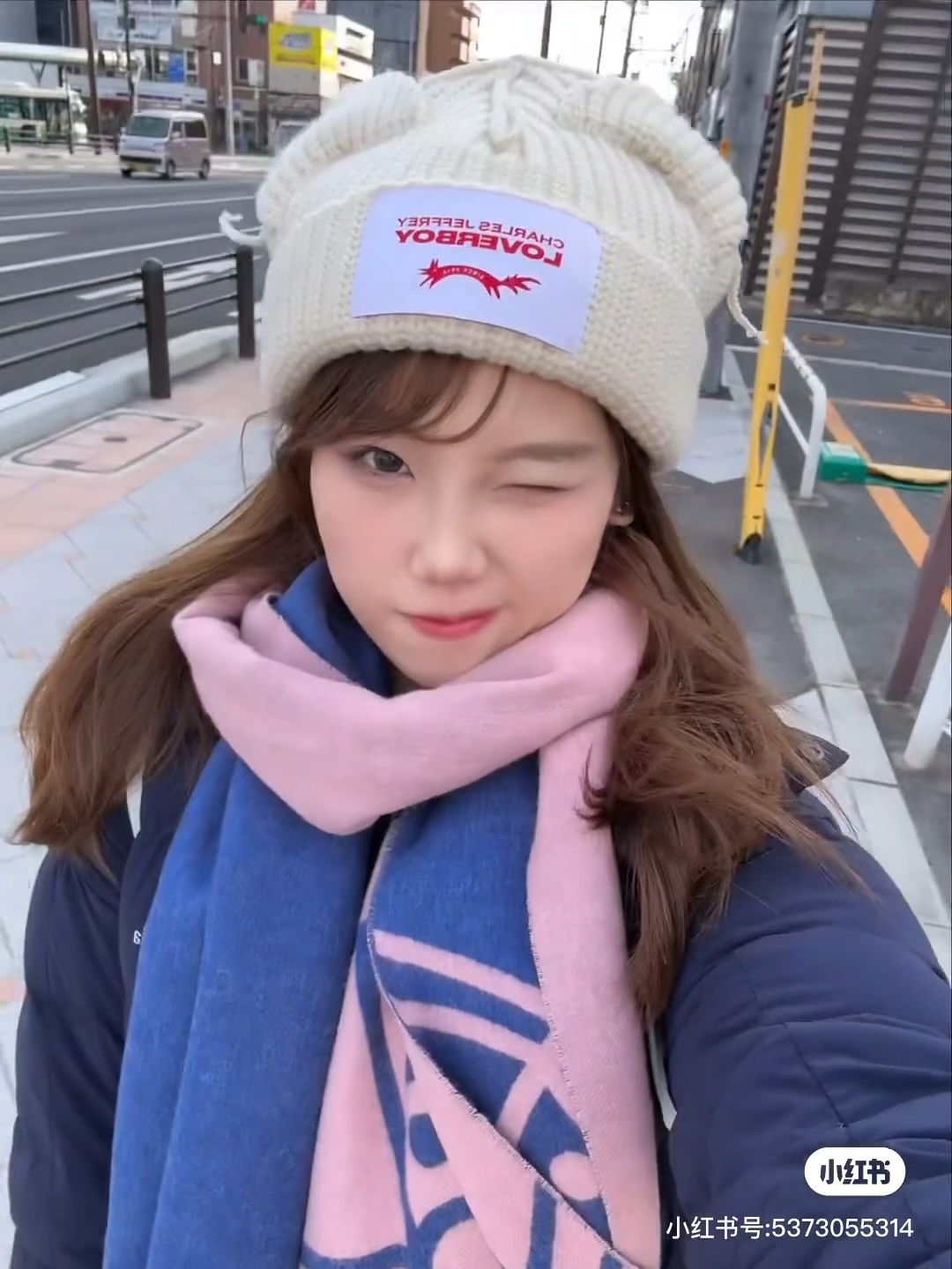 NO:619764,High quality arrived!  The Queen Mother’s super beautiful new double-sided scarf!  Highly recommended to buy!  Good quality goods!  It is said that it is very difficult to buy!  !  The workmanship is very exquisite and substantial. Our style is really great value for money!  The biggest feeling of this scarf is that it is super soft and comfortable, and has a very airy and fluffy feel!  !  !  The texture is really beautiful!  The quantity is limited, and there is no guarantee that it will be available at any time. As long as the economy allows, you can take whatever you want!  !  Crazy but not picky, crazy temperament!  Whoever surrounds you has temperament!  !  I really hope you don’t miss this style. Specification, 50x200cm, double-sided wool high version scarf, high version scarf19860909高品质到货！ 西太后超美新款双面围巾！超级推荐入手！质感好货！据说超难买哦！！做工非常精致,很有分量,我们的 格真的超级值！这个围巾最大的感触就是:超级柔软舒服,并且很有空气蓬松感！！！质感真的太美了！数量有限,不保证随时有货~只要经济允许,任意收！！狂不挑人,狂气质！谁围谁有气质！！真的希望大家不要错过这样的款式. 规格,50x200cm,双面羊毛高版本围巾,高版本围巾,scarf