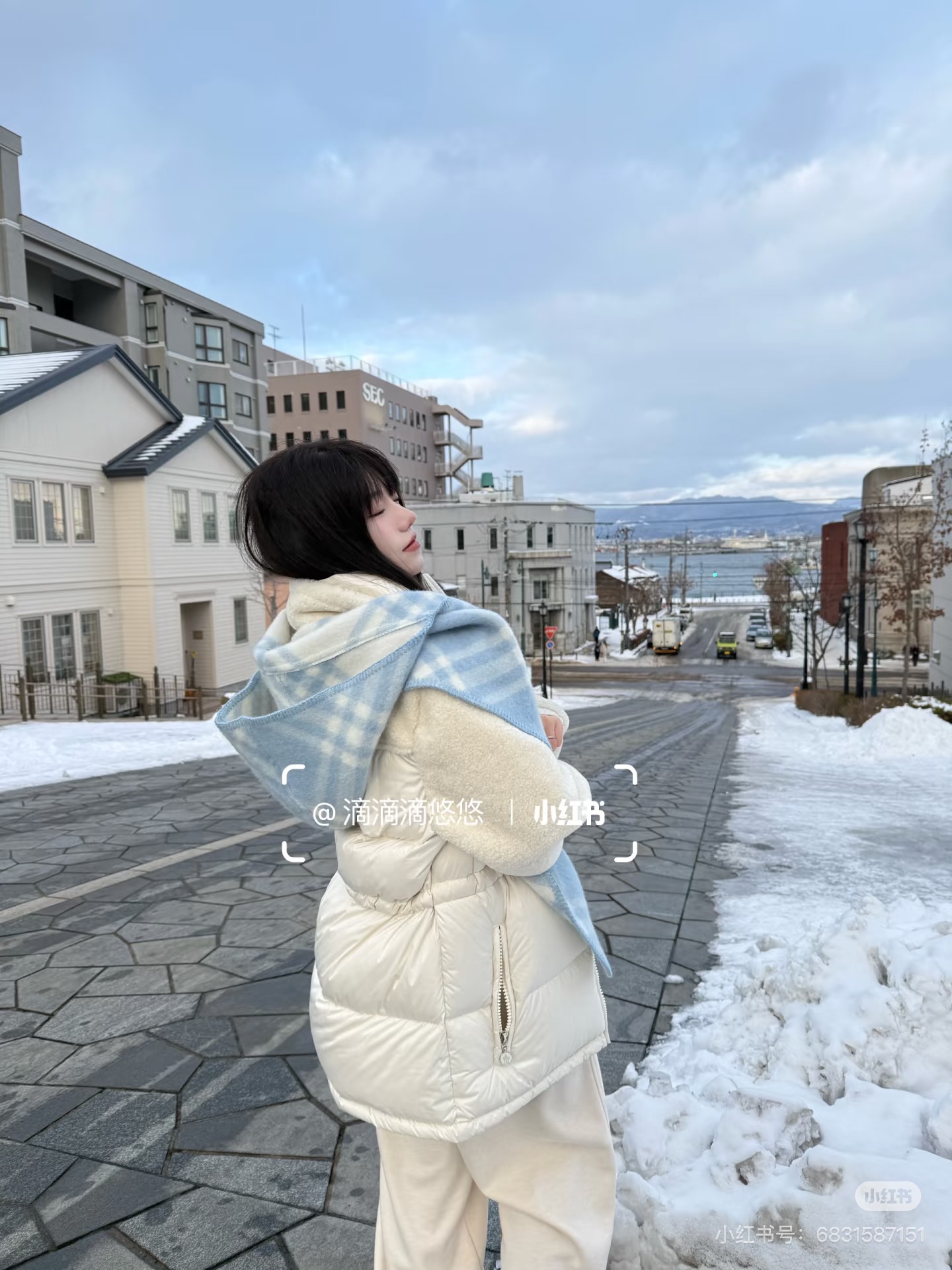 高品质出货 👍。好卖🎁冬天的尾巴黑马围巾全智贤同款巴宝莉格纹帽子羔毛围巾上架秒空！100%羊绒 ！尺寸：