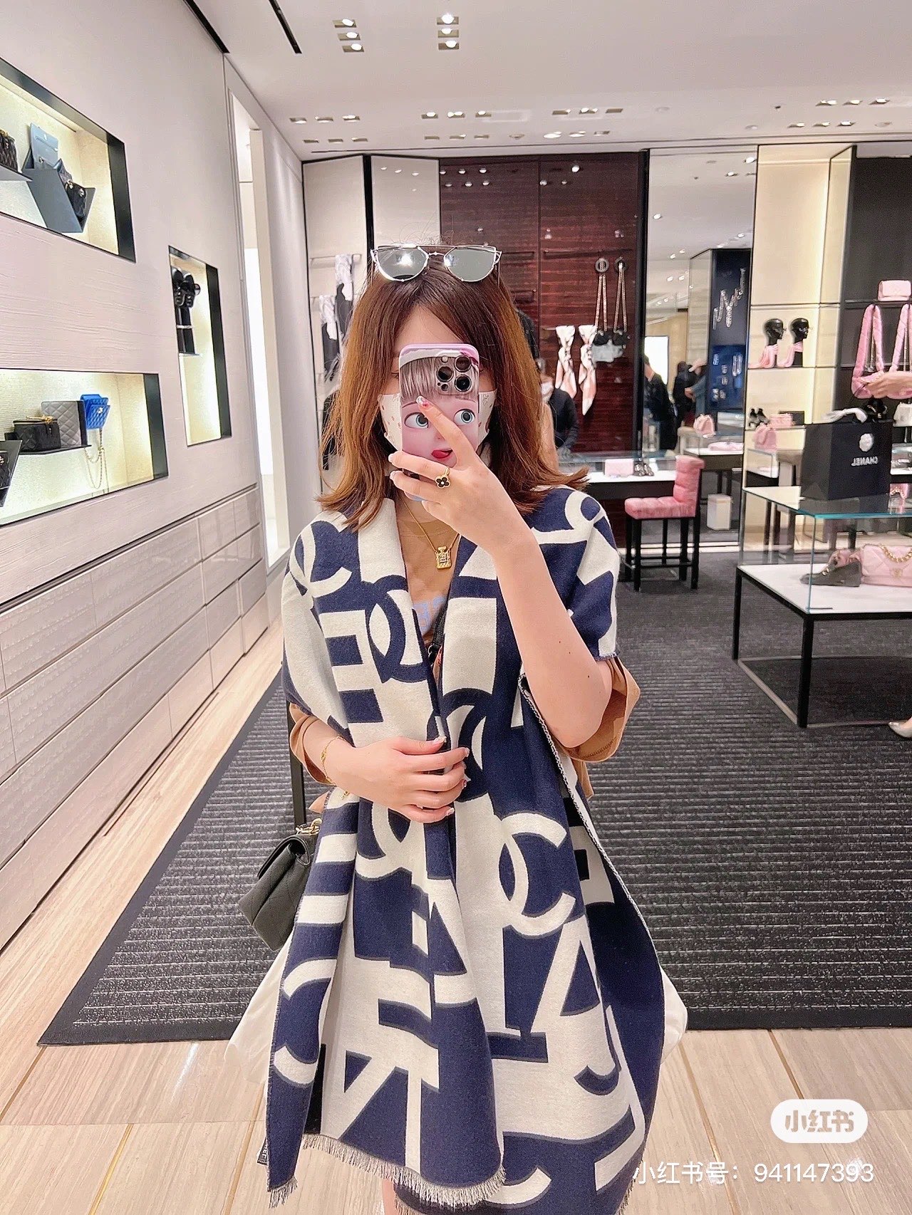 小香专柜最新款💨火爆来袭💥🎊顶级双层色织工艺。此工艺只有纯正代工厂才有的工艺‼️专柜原版紫外线加热感应双