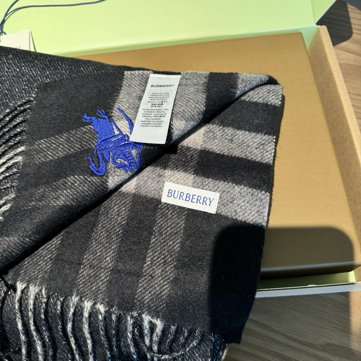 📦2026 怒推走量新款🎊巴宝莉官网最新款💥 100%顶级双面羊绒材质🔥非常保暖👑 柔软亲肤，不扎脖😍经