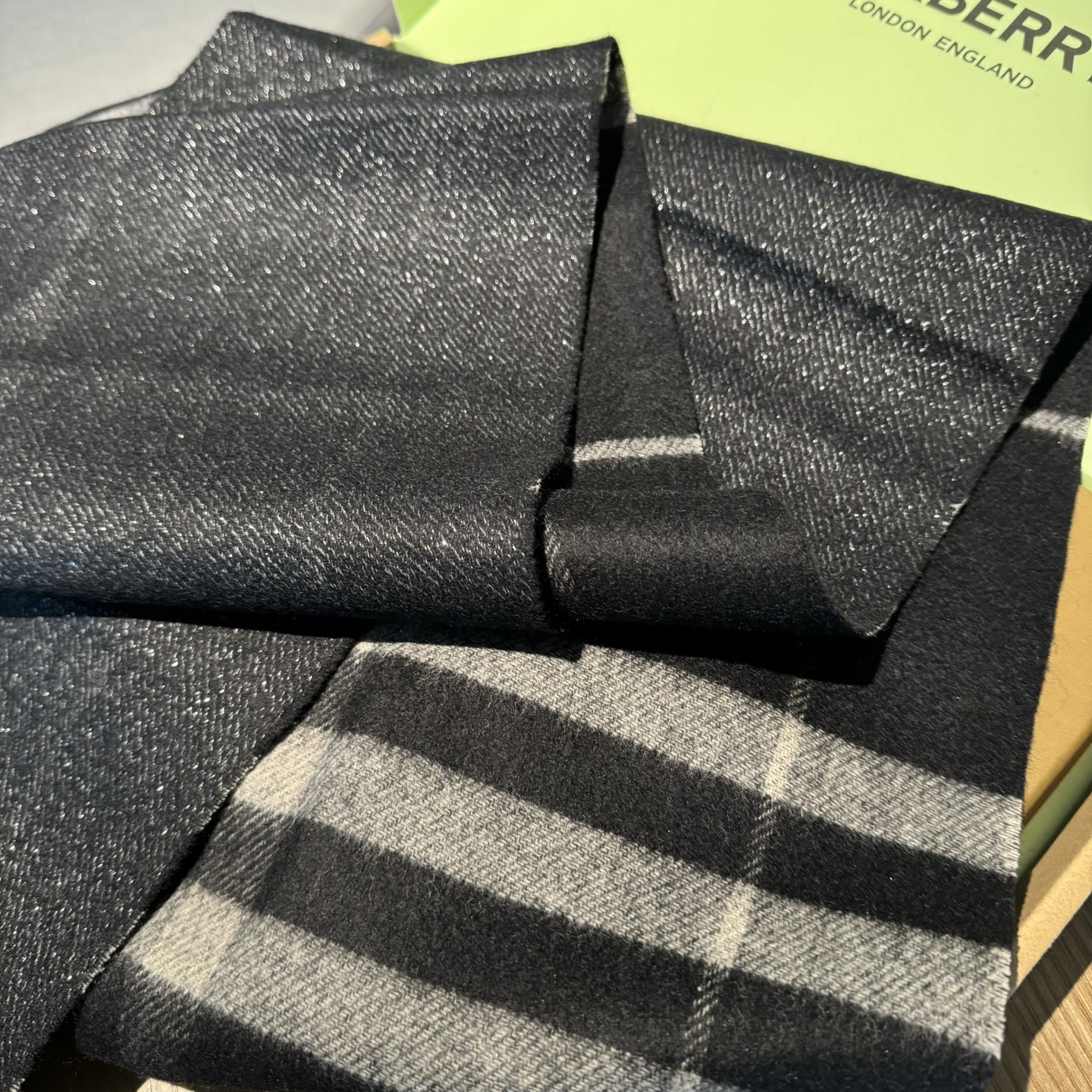 📦2026 怒推走量新款🎊巴宝莉官网最新款💥 100%顶级双面羊绒材质🔥非常保暖👑 柔软亲肤，不扎脖😍经