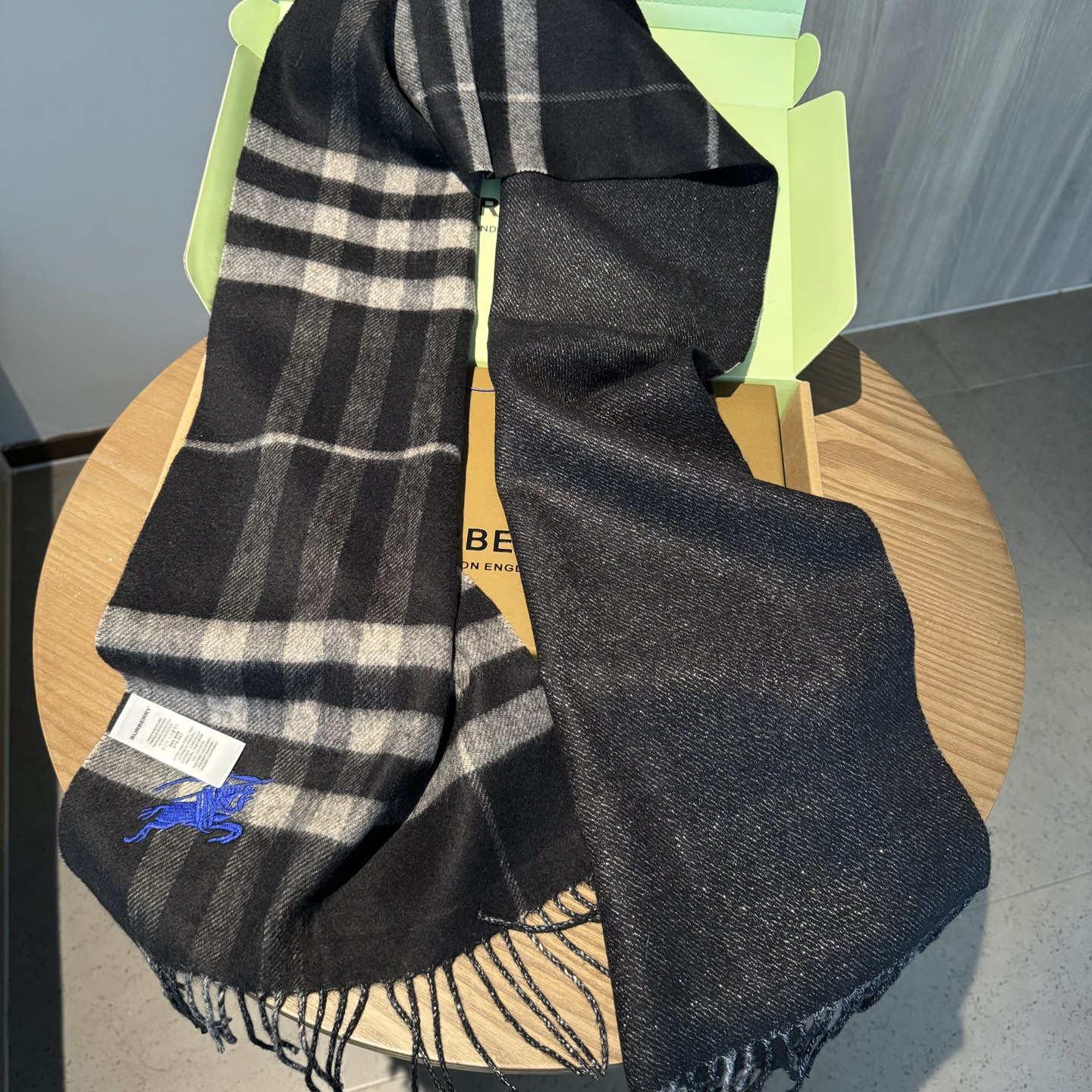 📦2026 怒推走量新款🎊巴宝莉官网最新款💥 100%顶级双面羊绒材质🔥非常保暖👑 柔软亲肤，不扎脖😍经