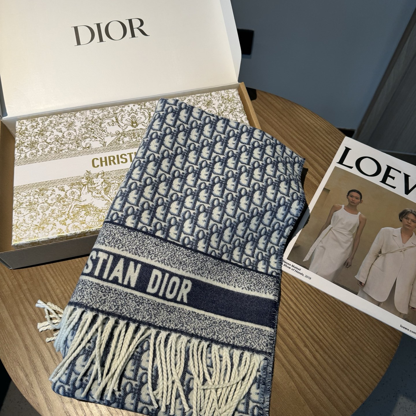 爆款到货 ‼️超级推荐️ 【DIOR 迪奥】 爆款😍！专柜最新款式 双面羊绒 超百搭！超显气质！！大爱😘