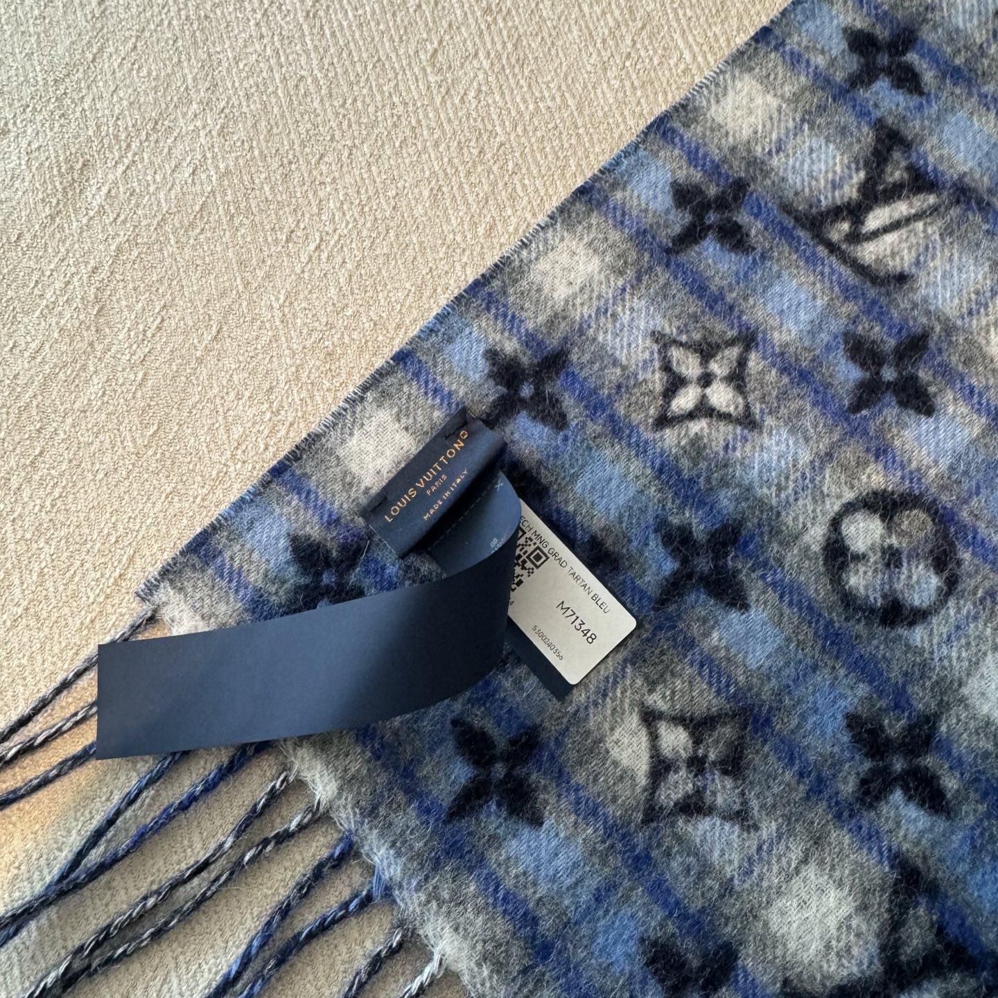 🆕LOUIS VUITTON · 路易威登❗️驴家的男款围巾就且买且珍惜吧 - 男款真的很少，一年也就出