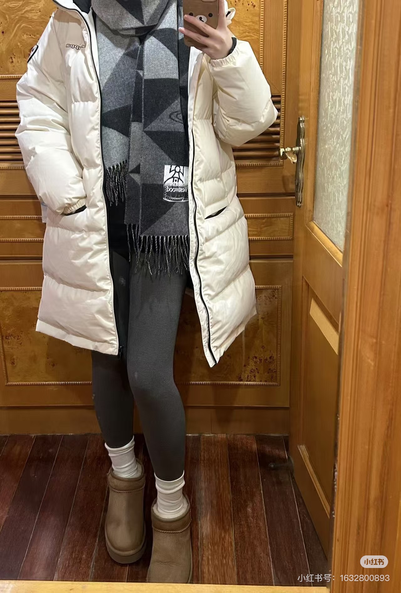 𝐕𝐢𝐯𝐢𝐞𝐧𝐧𝐞 𝐖𝐞𝐬𝐭𝐰𝐨𝐨𝐝🪐✨经典大土星围巾 vivienne westwood西太后土星 英国