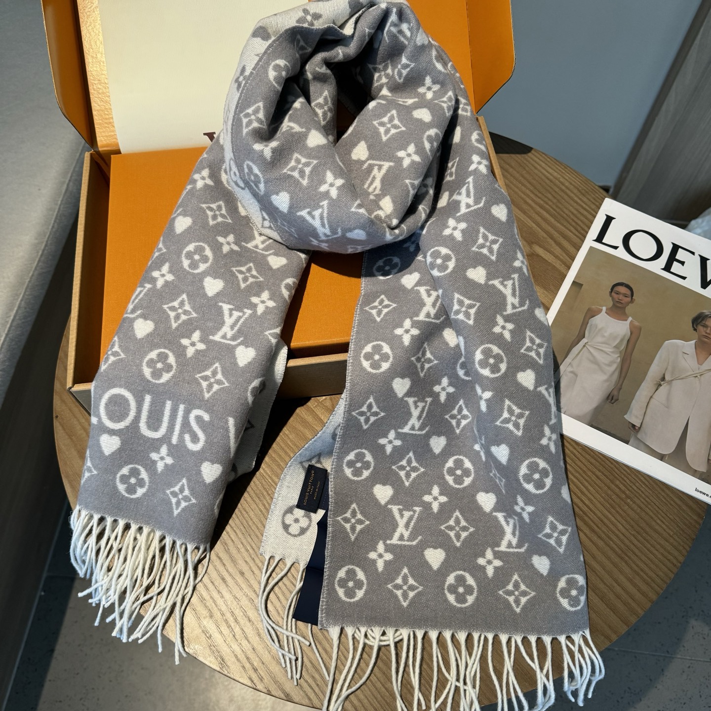 Lv高端版本上线 😍 各大网红明星同款Louis Vuitton 渠道独家特供大驴专柜款限定系列羊绒围巾