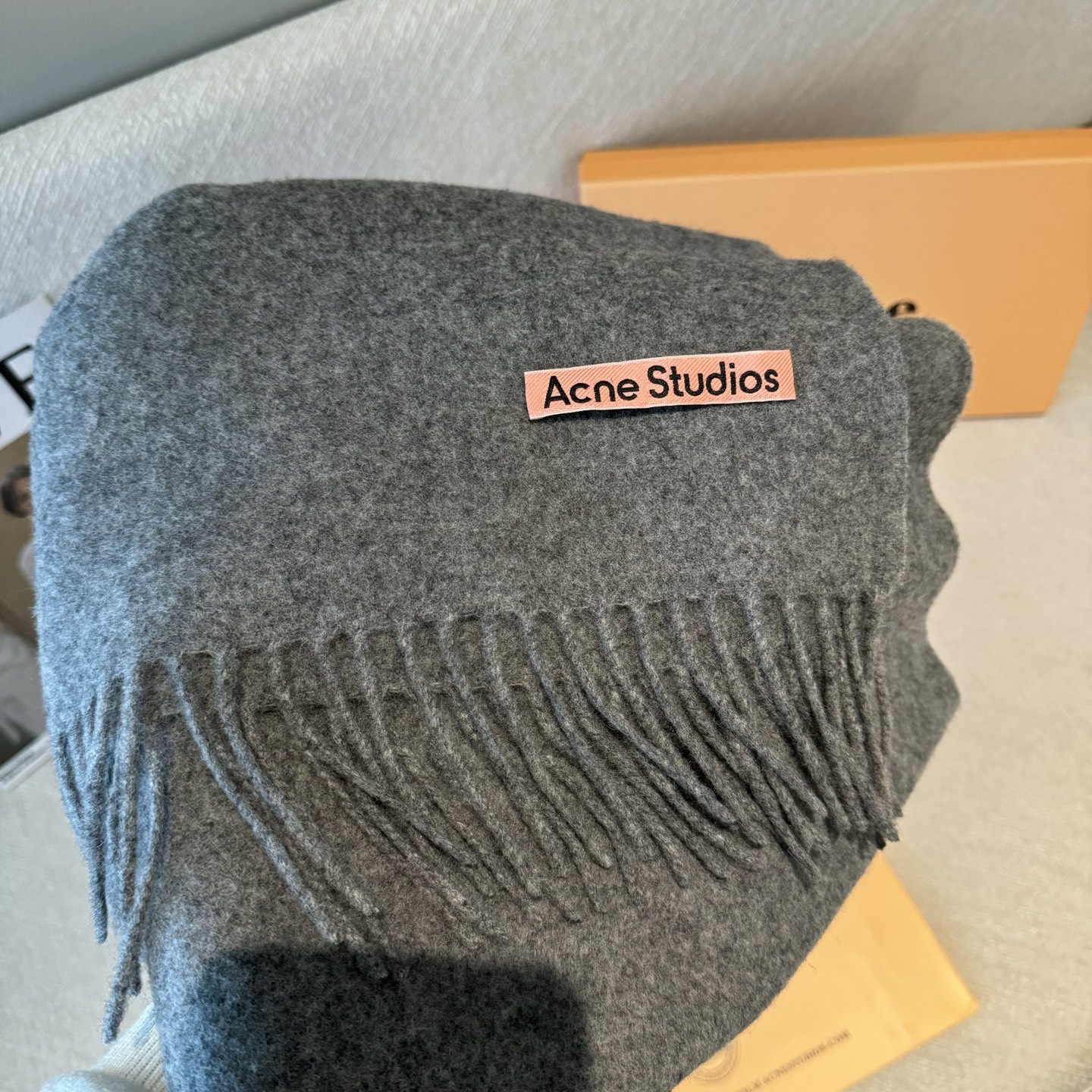 Acne 主打的系列~今年这个真是红啊~时髦气质的代名词‼️♥️自带高级气场‼️软软糯糯厚实温暖‼️再来