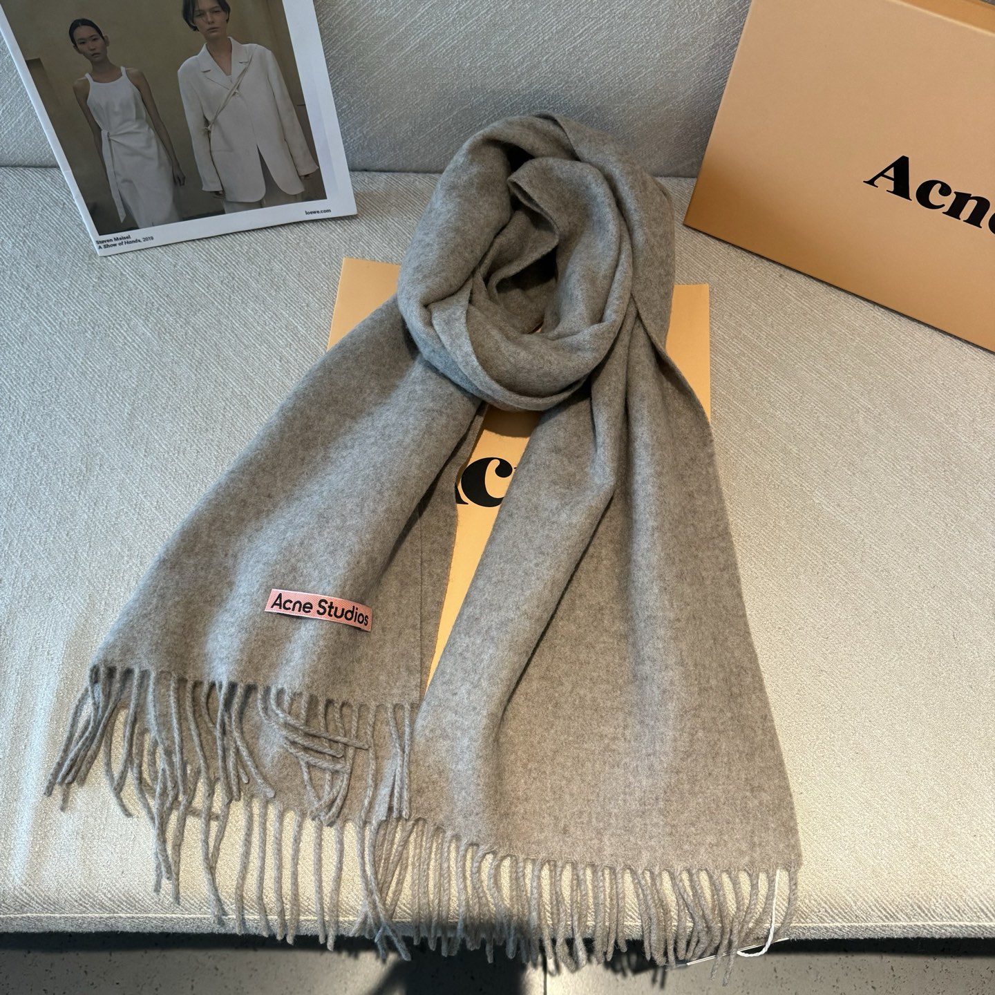 Acne 主打的系列~今年这个真是红啊~时髦气质的代名词‼️♥️自带高级气场‼️软软糯糯厚实温暖‼️再来